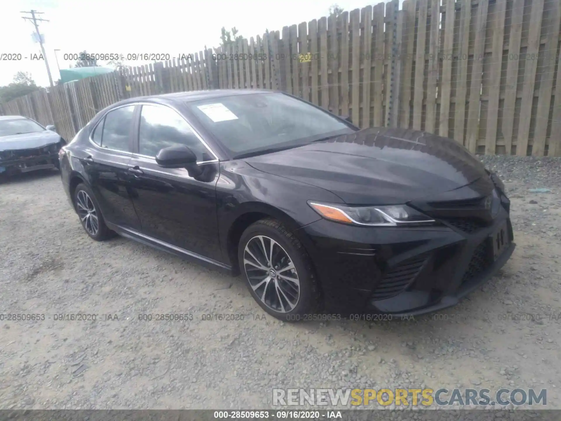 1 Photograph of a damaged car 4T1B11HKXKU852994 TOYOTA CAMRY 2019