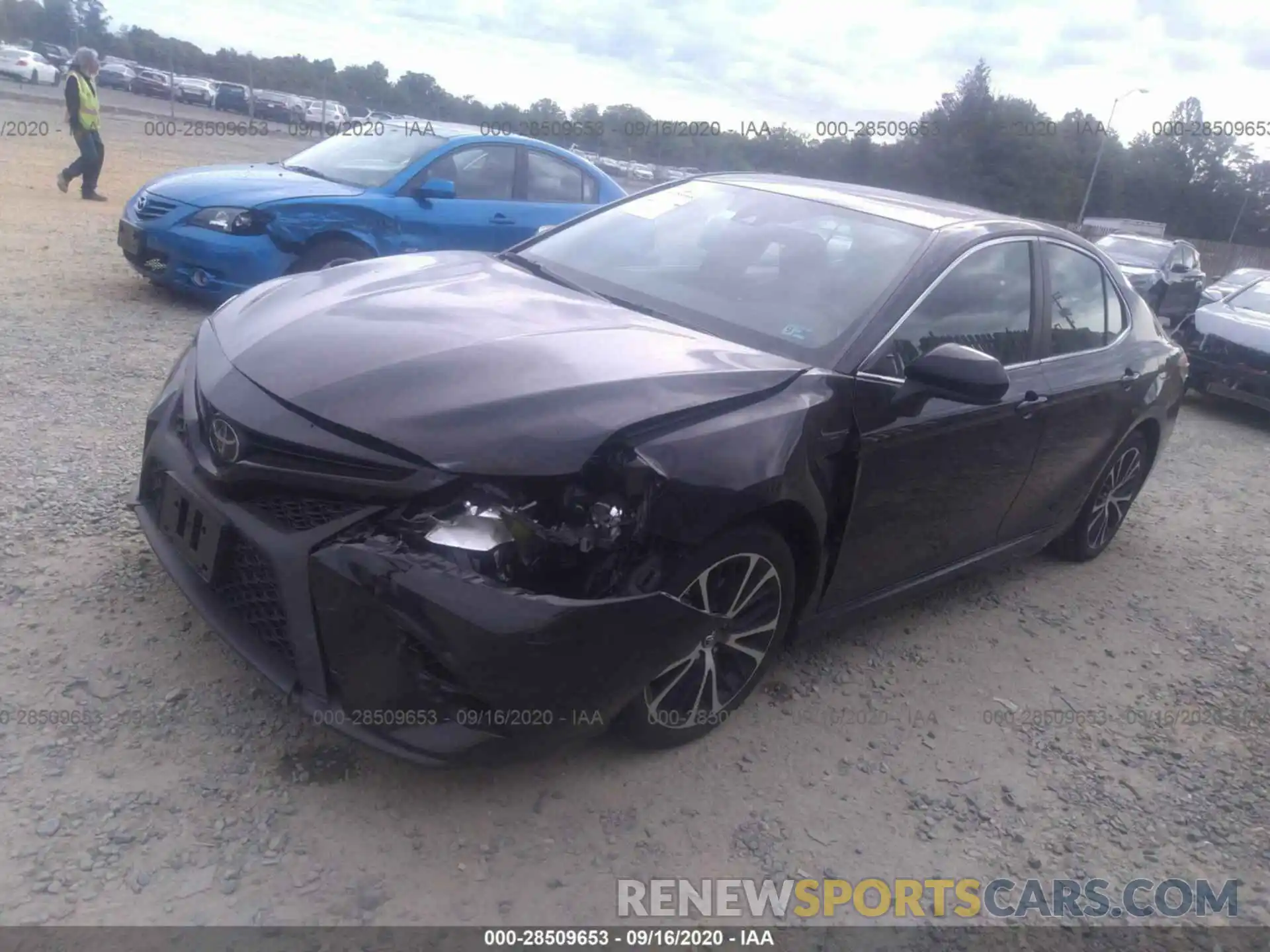 2 Photograph of a damaged car 4T1B11HKXKU852994 TOYOTA CAMRY 2019