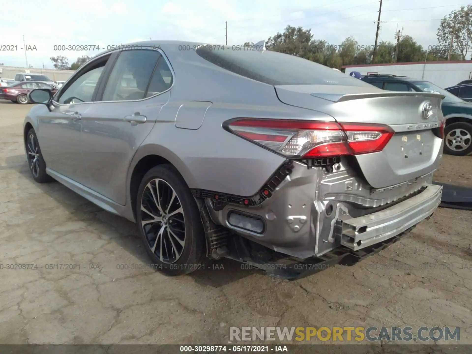 3 Photograph of a damaged car 4T1B11HKXKU853126 TOYOTA CAMRY 2019