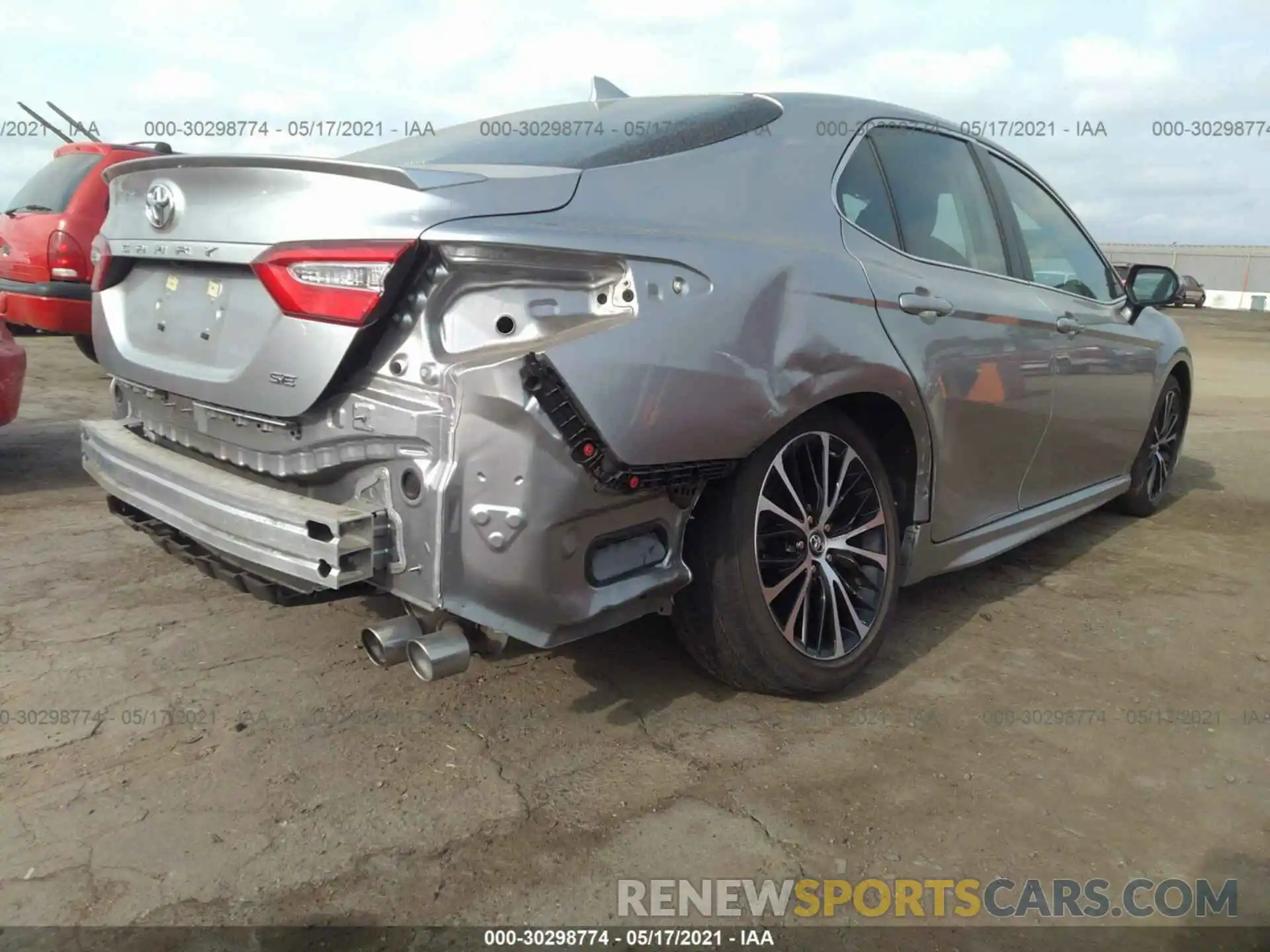 4 Photograph of a damaged car 4T1B11HKXKU853126 TOYOTA CAMRY 2019