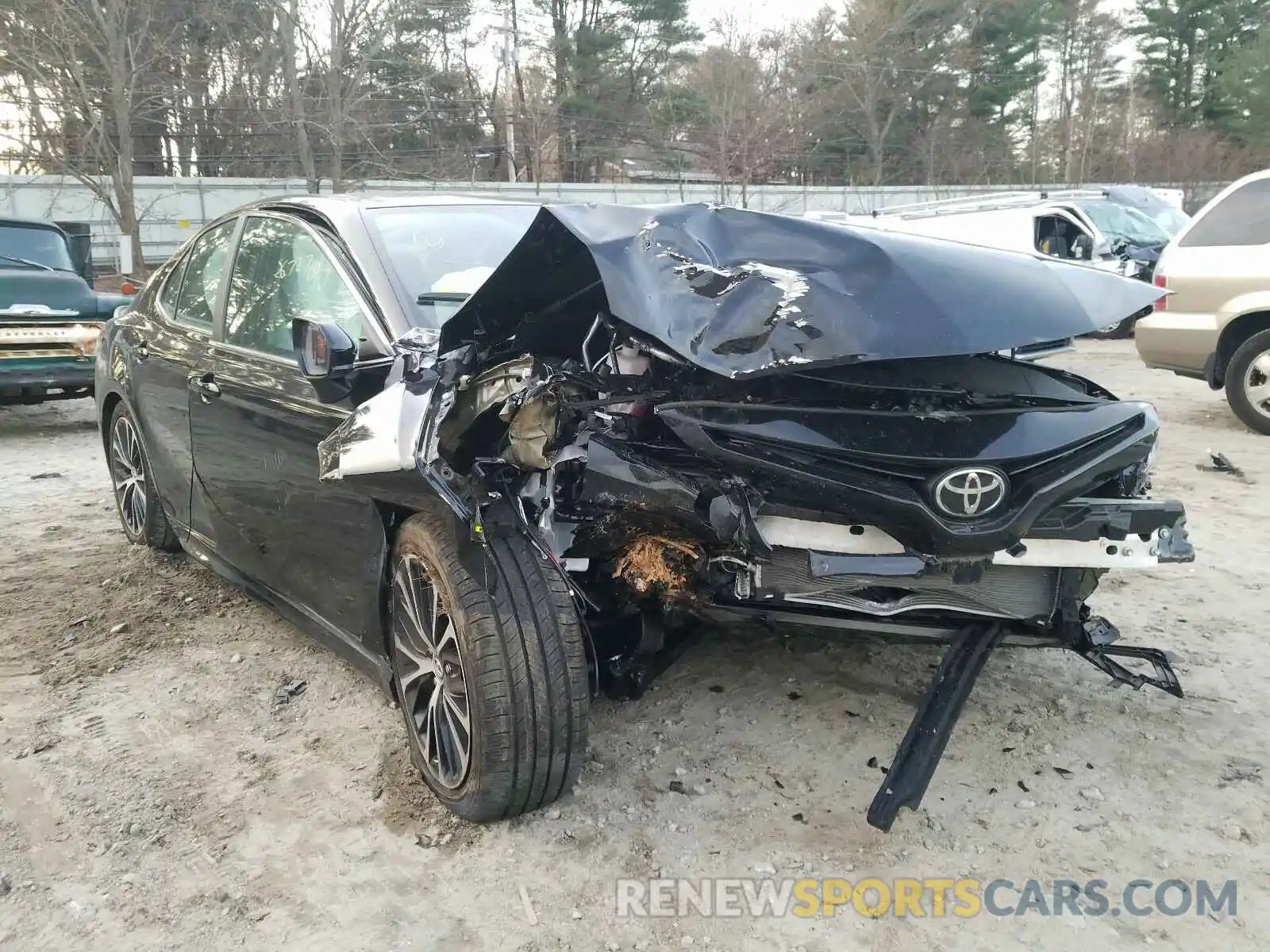 1 Photograph of a damaged car 4T1B11HKXKU856415 TOYOTA CAMRY 2019