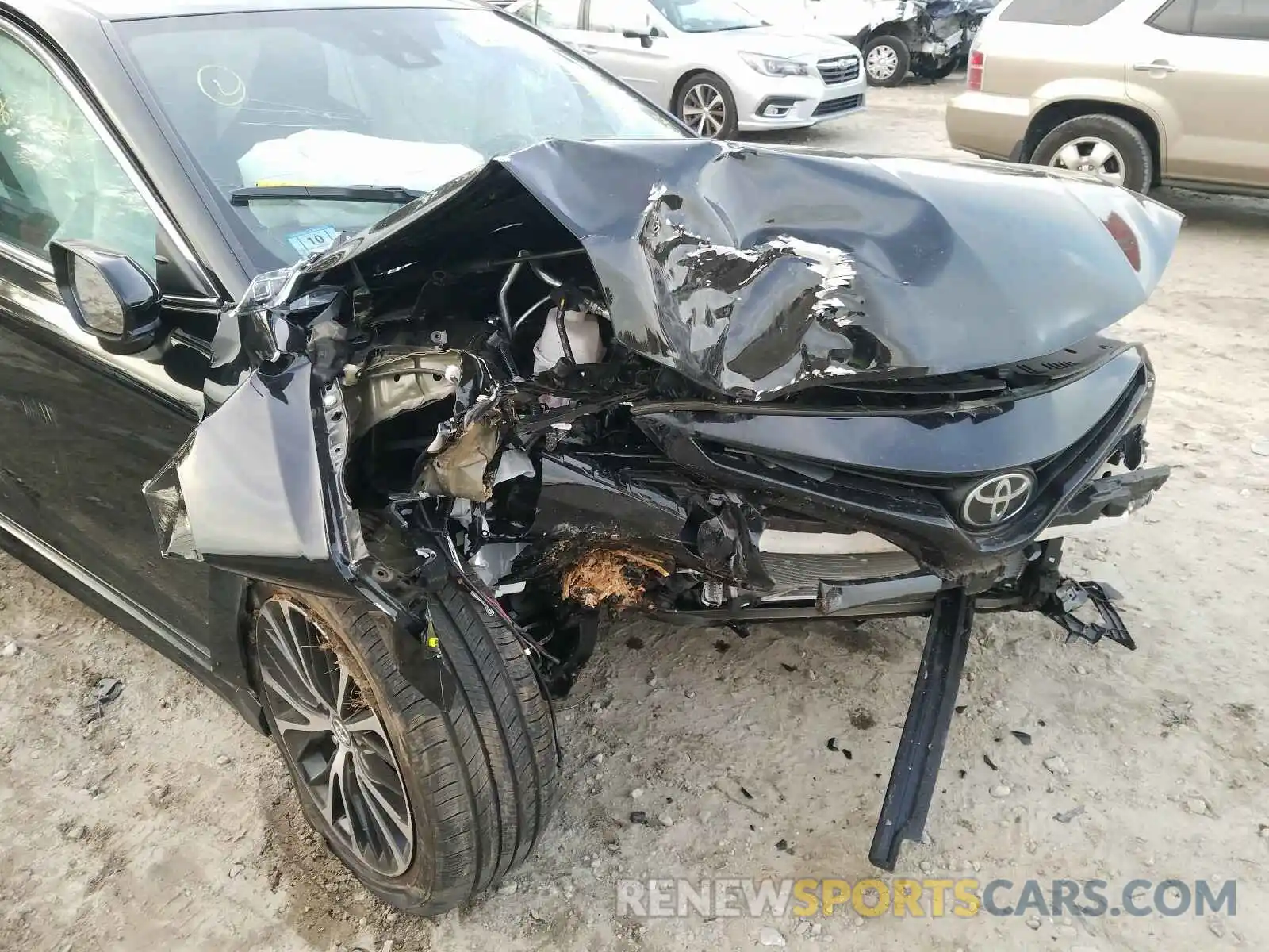 9 Photograph of a damaged car 4T1B11HKXKU856415 TOYOTA CAMRY 2019
