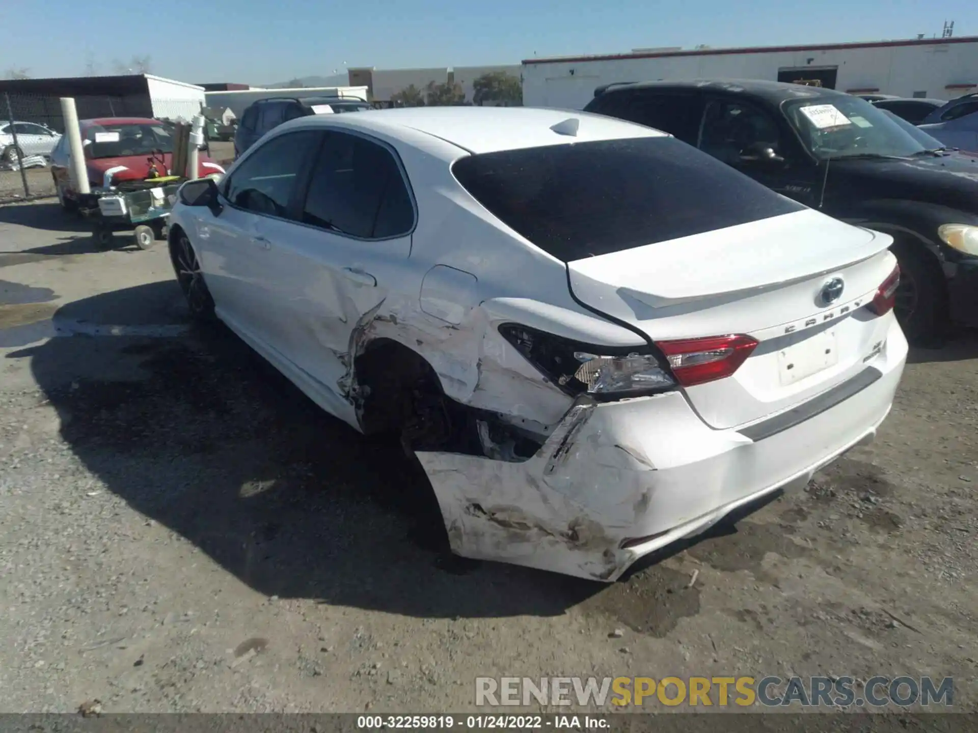 3 Photograph of a damaged car 4T1B21HK0KU010632 TOYOTA CAMRY 2019