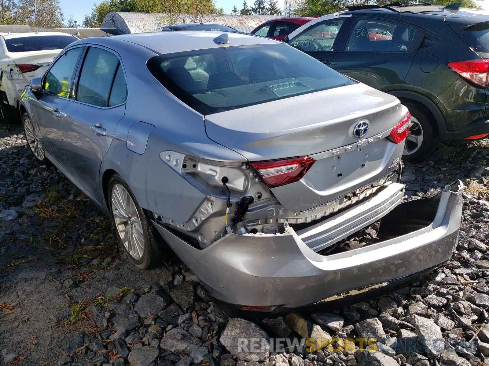 3 Фотография поврежденного автомобиля 4T1B21HK0KU010937 TOYOTA CAMRY 2019