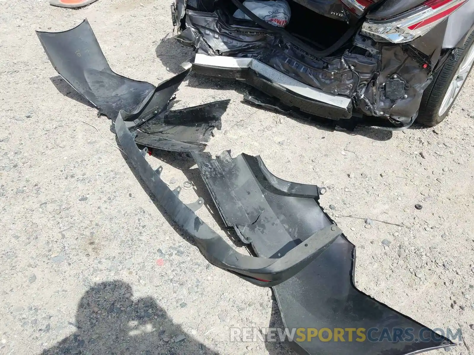9 Фотография поврежденного автомобиля 4T1B21HK0KU011389 TOYOTA CAMRY 2019