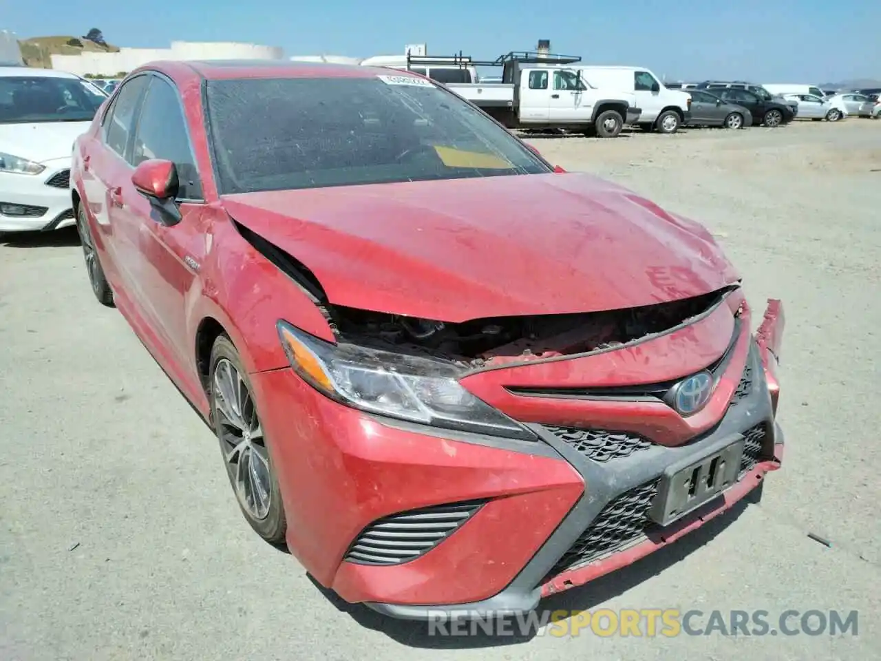 1 Photograph of a damaged car 4T1B21HK0KU011893 TOYOTA CAMRY 2019