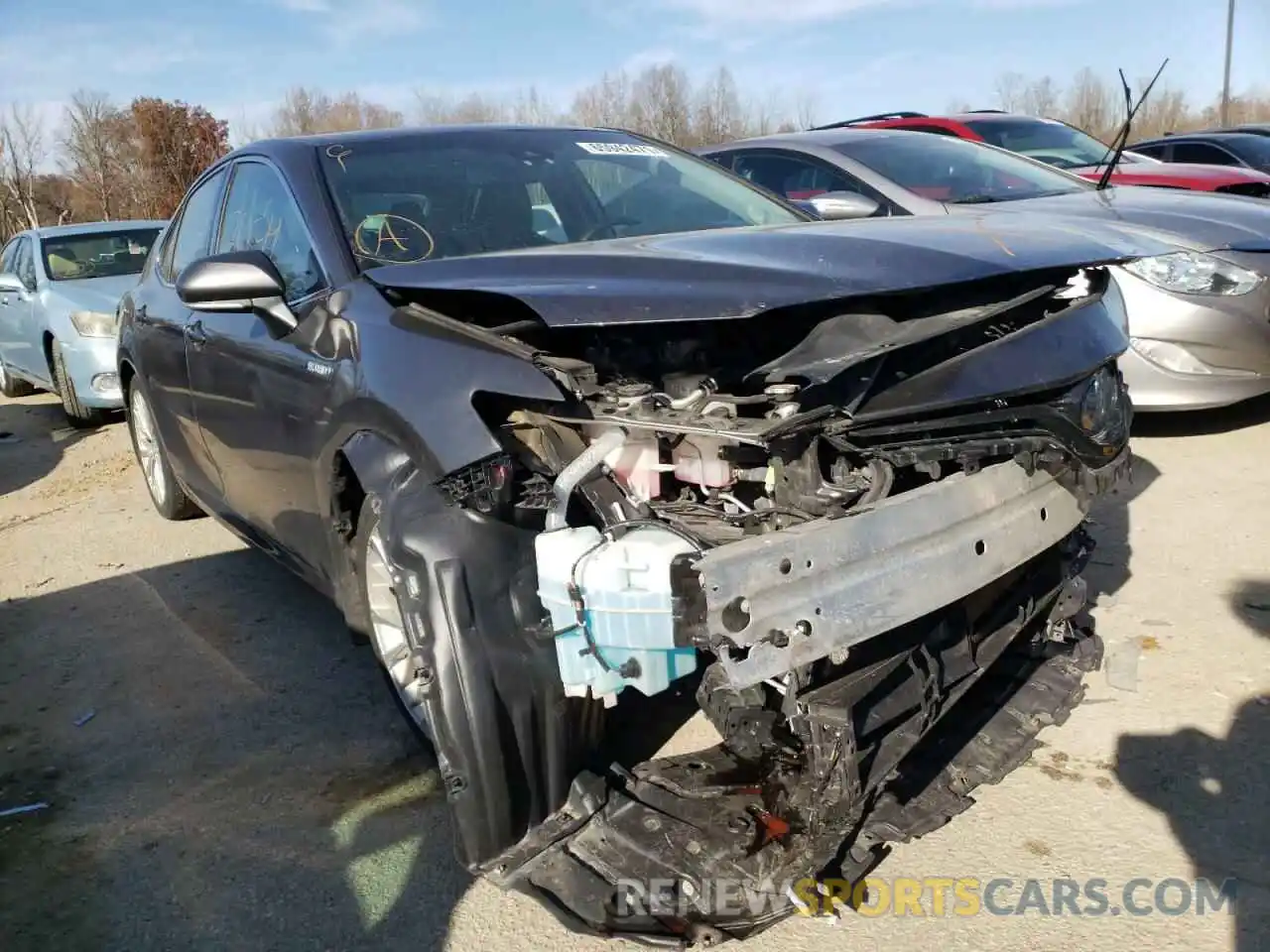 1 Photograph of a damaged car 4T1B21HK0KU012266 TOYOTA CAMRY 2019