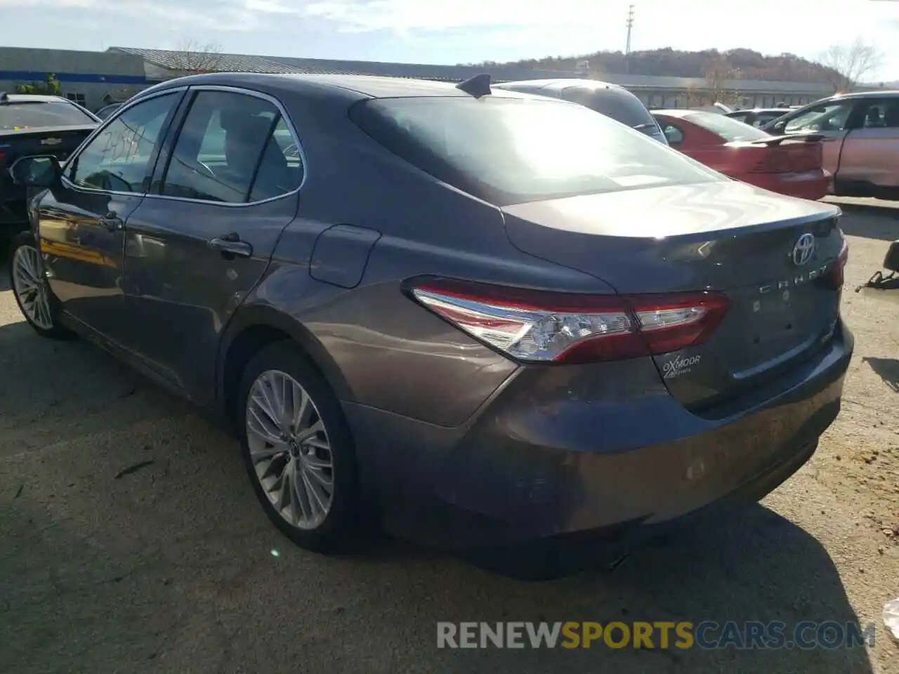 3 Photograph of a damaged car 4T1B21HK0KU012266 TOYOTA CAMRY 2019