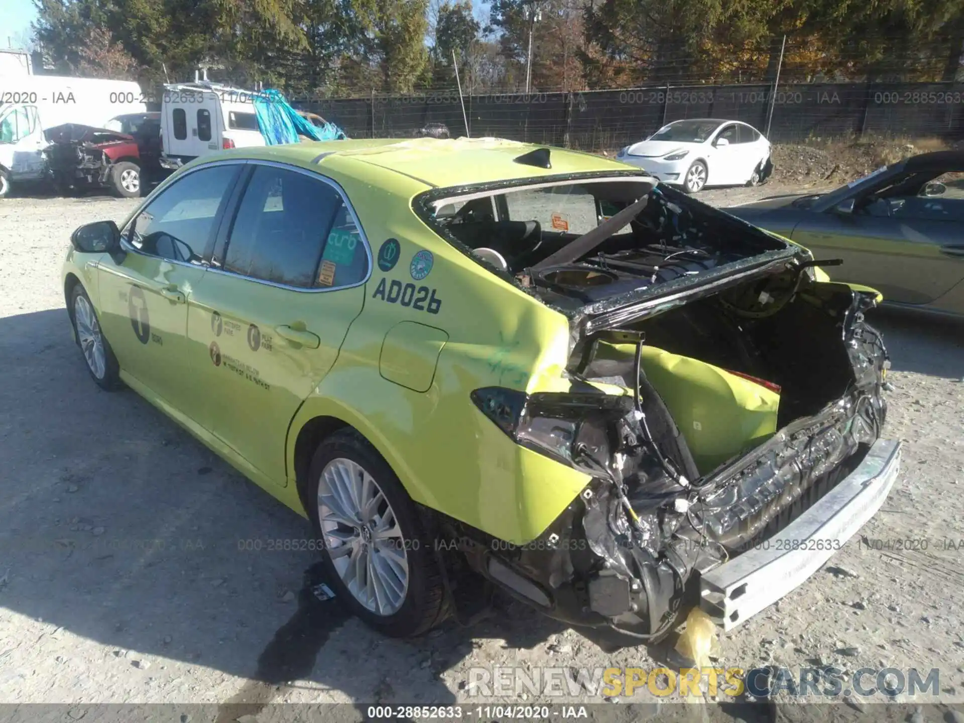 3 Photograph of a damaged car 4T1B21HK0KU013028 TOYOTA CAMRY 2019