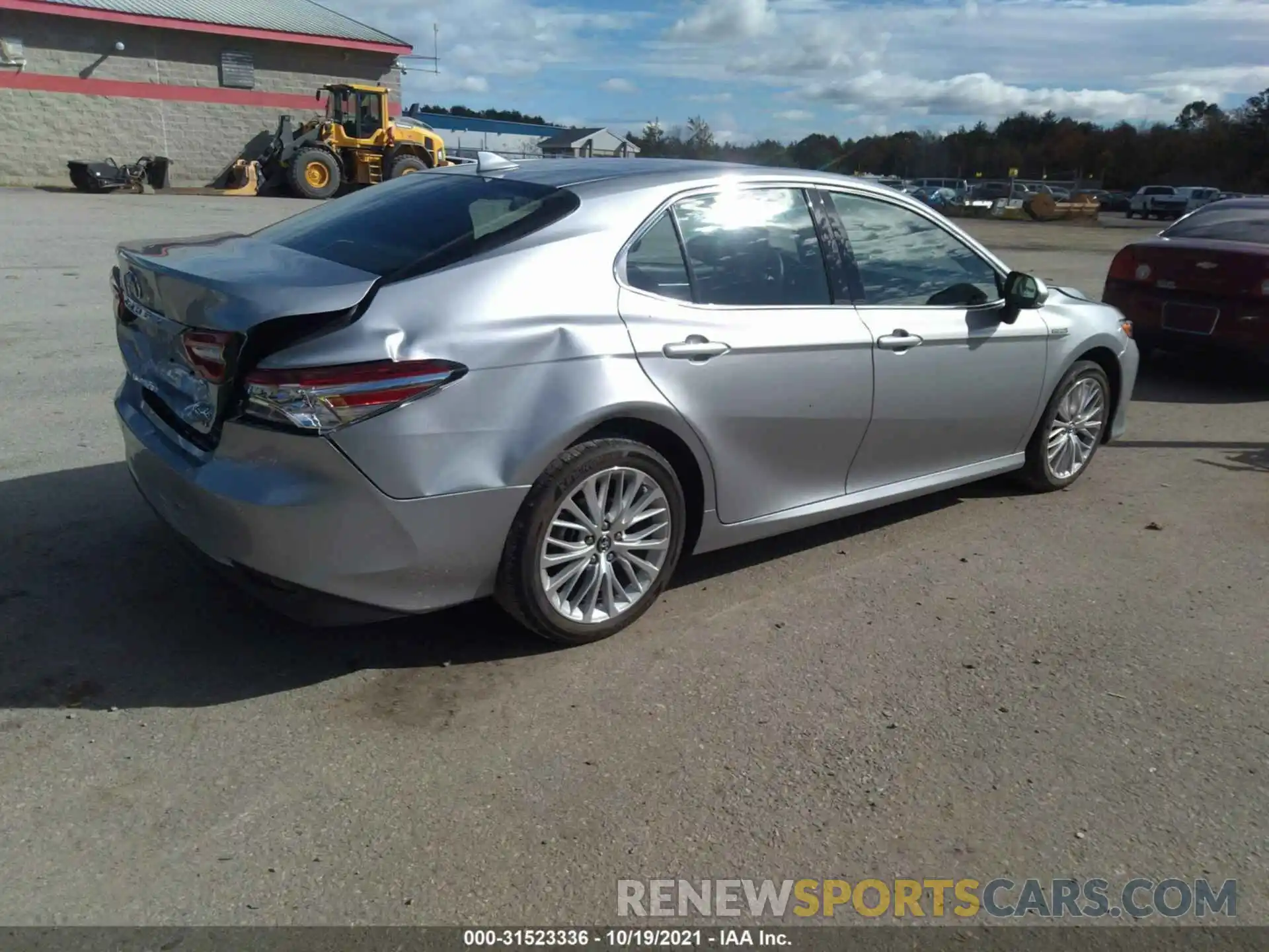 4 Photograph of a damaged car 4T1B21HK0KU510967 TOYOTA CAMRY 2019