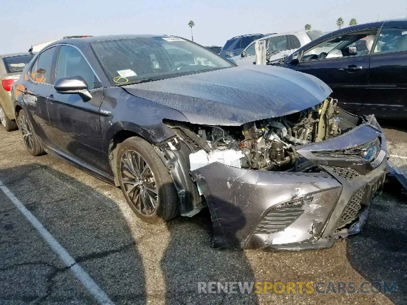 1 Photograph of a damaged car 4T1B21HK0KU512301 TOYOTA CAMRY 2019