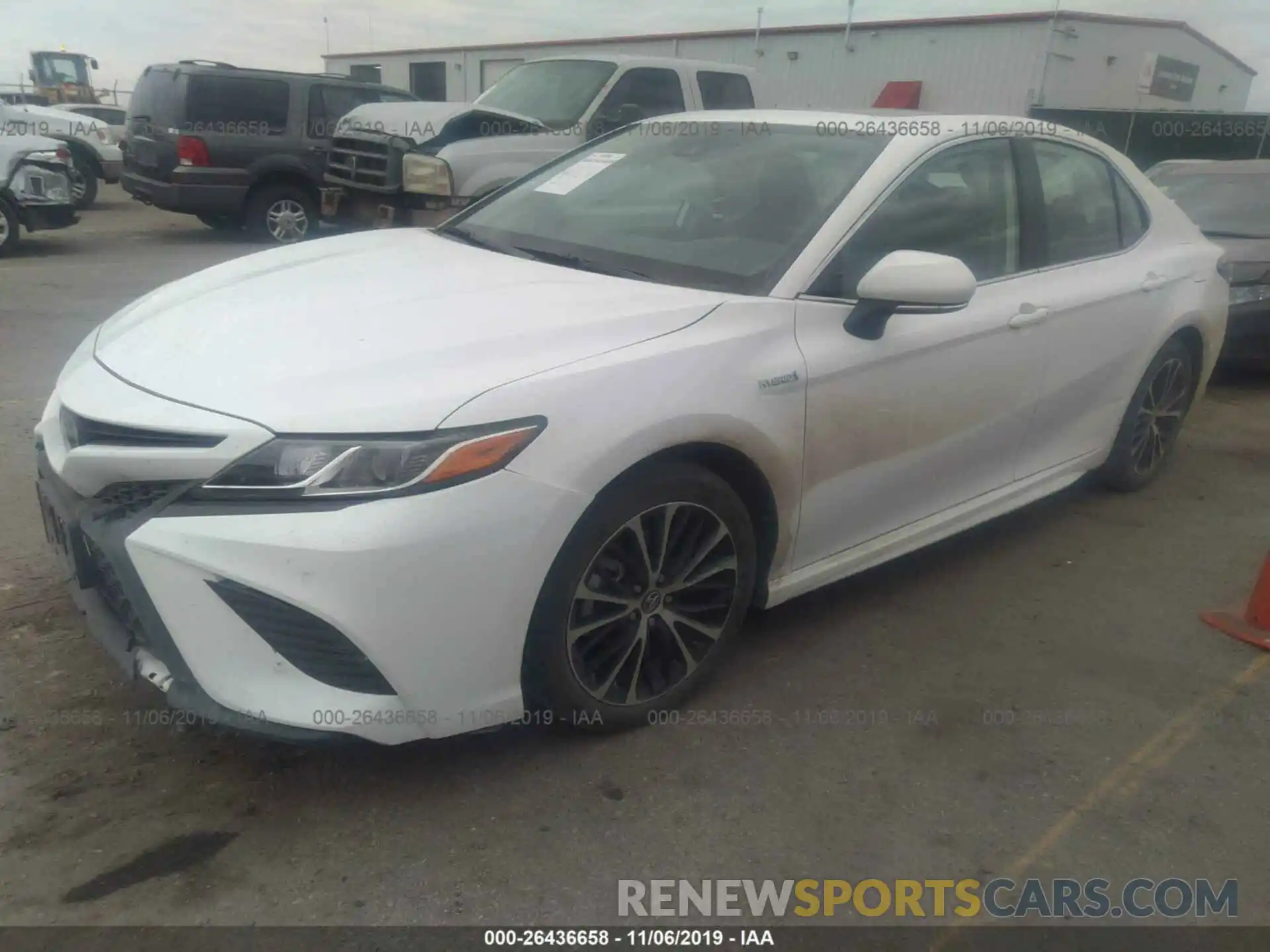 2 Photograph of a damaged car 4T1B21HK0KU512458 TOYOTA CAMRY 2019