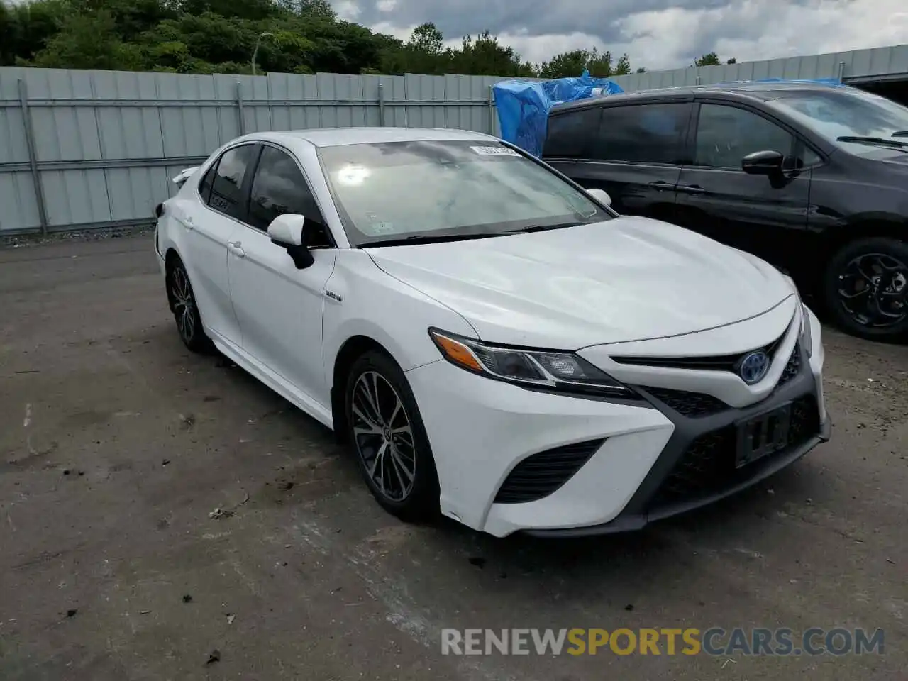 1 Photograph of a damaged car 4T1B21HK0KU515439 TOYOTA CAMRY 2019