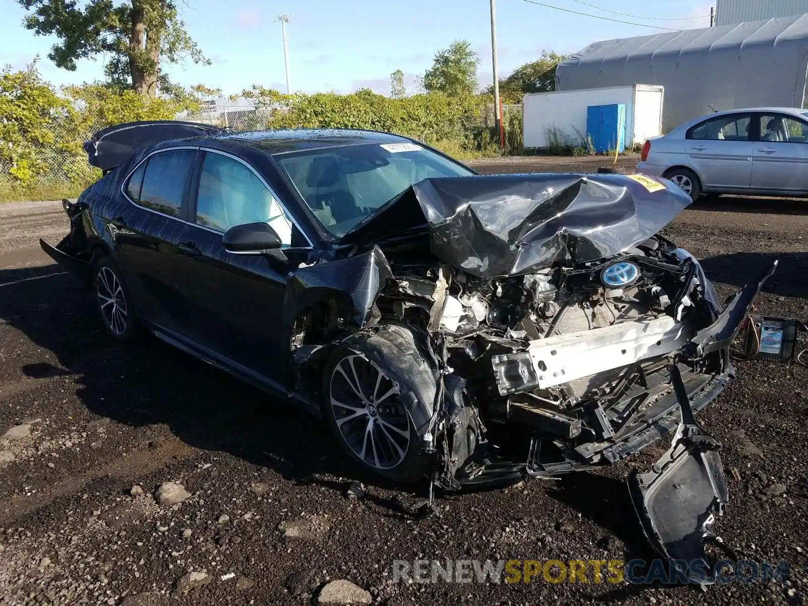 1 Photograph of a damaged car 4T1B21HK0KU517594 TOYOTA CAMRY 2019