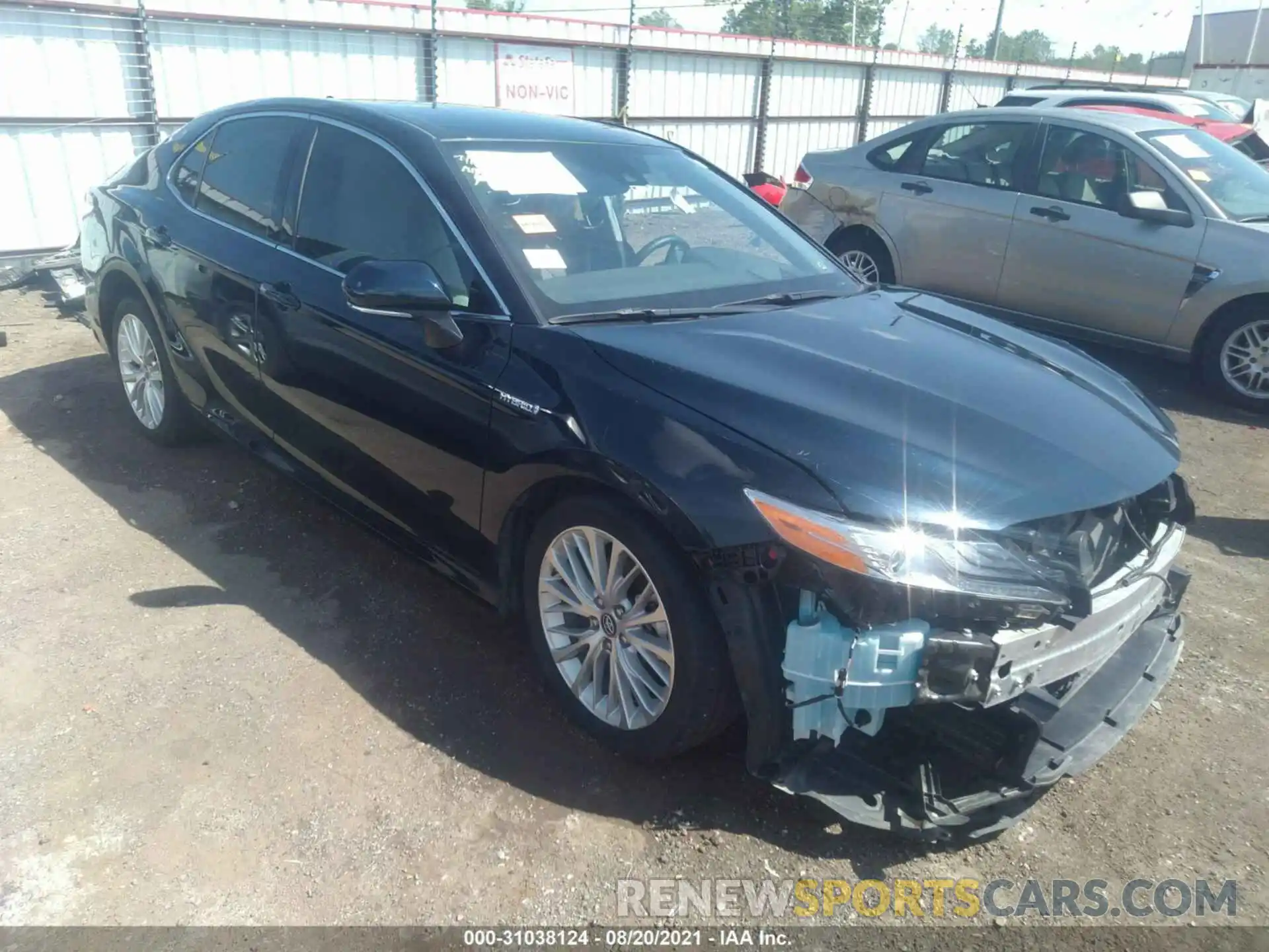 1 Photograph of a damaged car 4T1B21HK0KU520897 TOYOTA CAMRY 2019