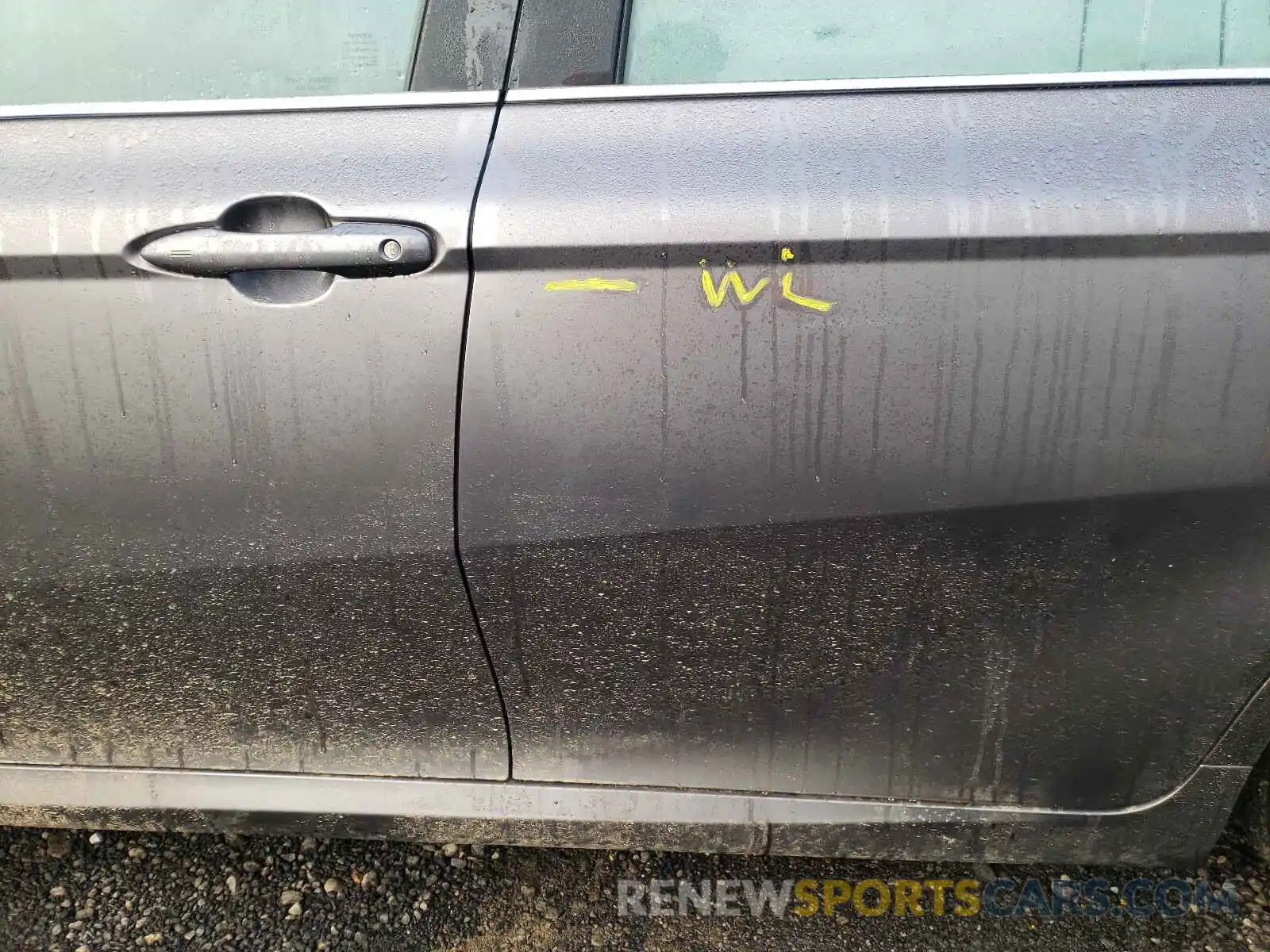 9 Photograph of a damaged car 4T1B21HK1KU010459 TOYOTA CAMRY 2019