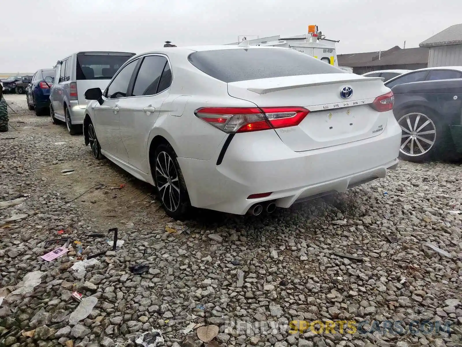 3 Фотография поврежденного автомобиля 4T1B21HK1KU012244 TOYOTA CAMRY 2019