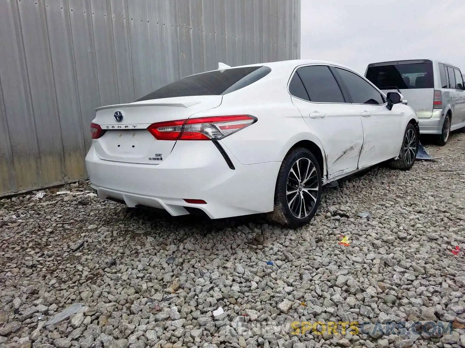 4 Фотография поврежденного автомобиля 4T1B21HK1KU012244 TOYOTA CAMRY 2019