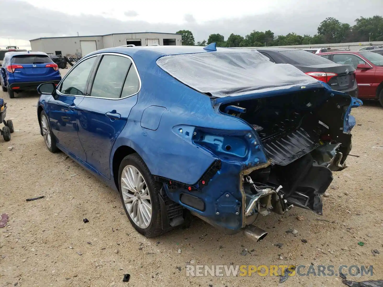 3 Photograph of a damaged car 4T1B21HK1KU013457 TOYOTA CAMRY 2019