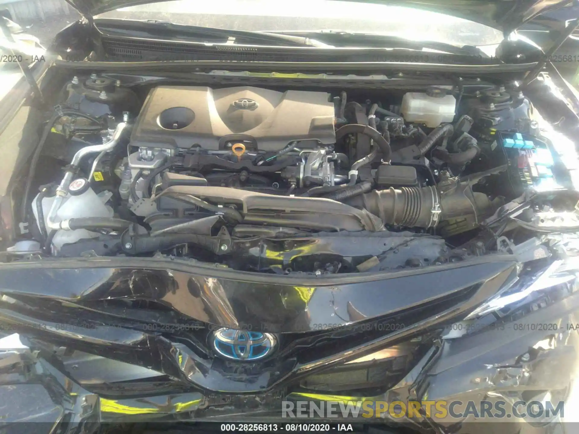 10 Photograph of a damaged car 4T1B21HK1KU013927 TOYOTA CAMRY 2019