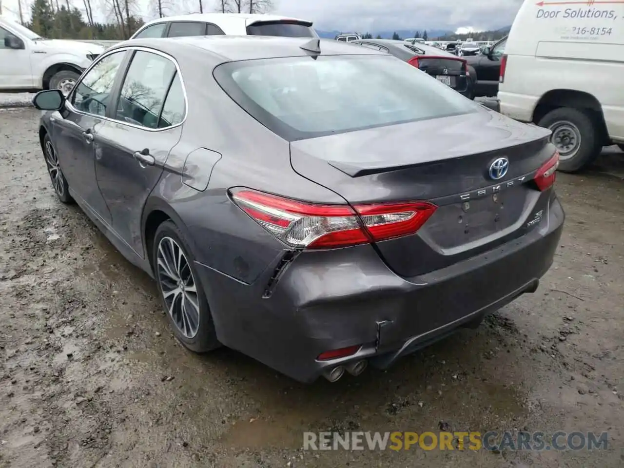 3 Photograph of a damaged car 4T1B21HK1KU014480 TOYOTA CAMRY 2019