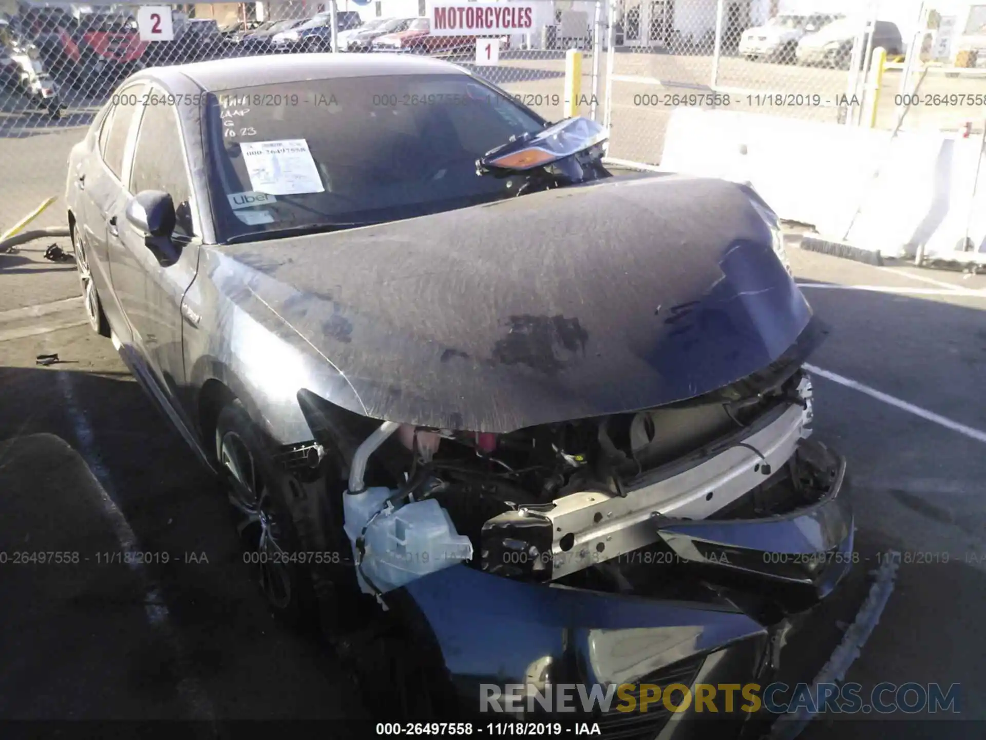 1 Photograph of a damaged car 4T1B21HK1KU511089 TOYOTA CAMRY 2019