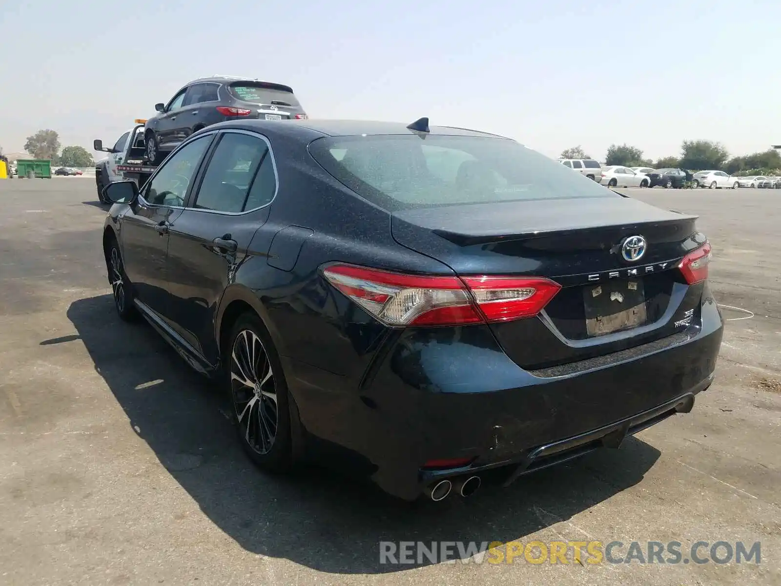 3 Photograph of a damaged car 4T1B21HK1KU512081 TOYOTA CAMRY 2019