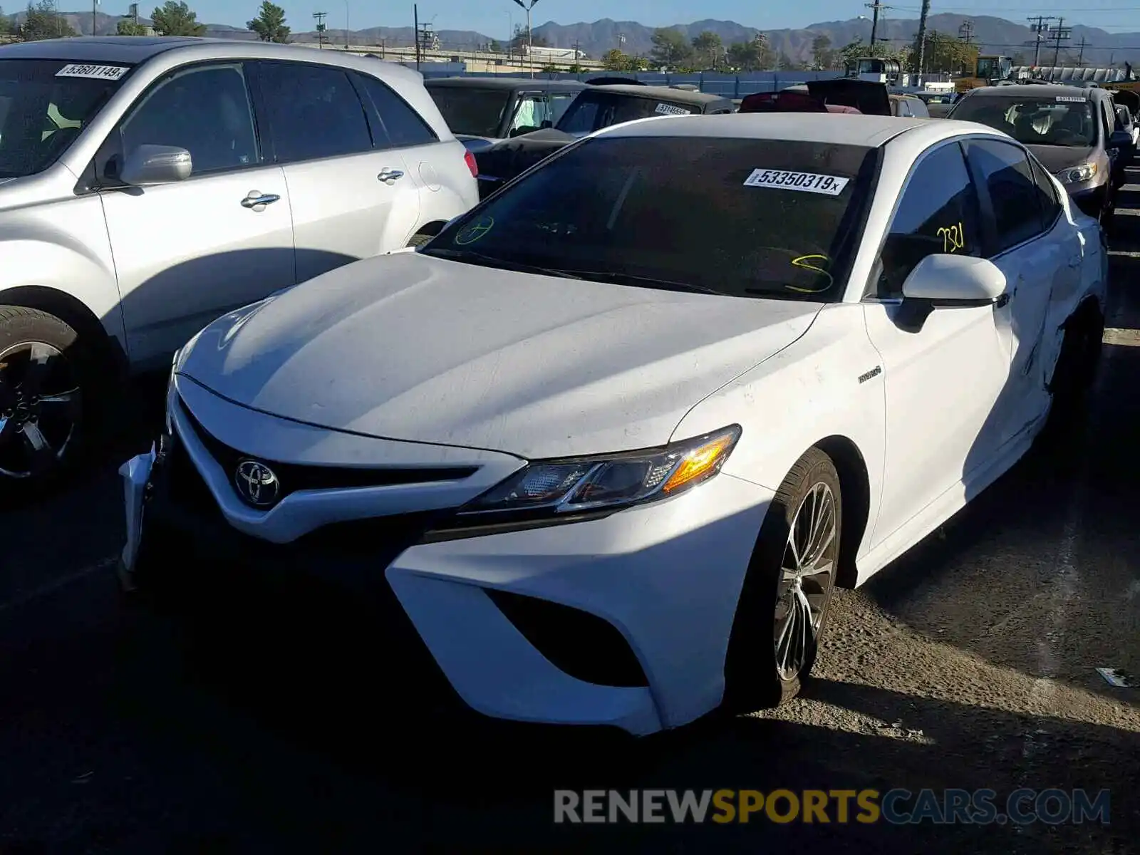 2 Photograph of a damaged car 4T1B21HK1KU514557 TOYOTA CAMRY 2019