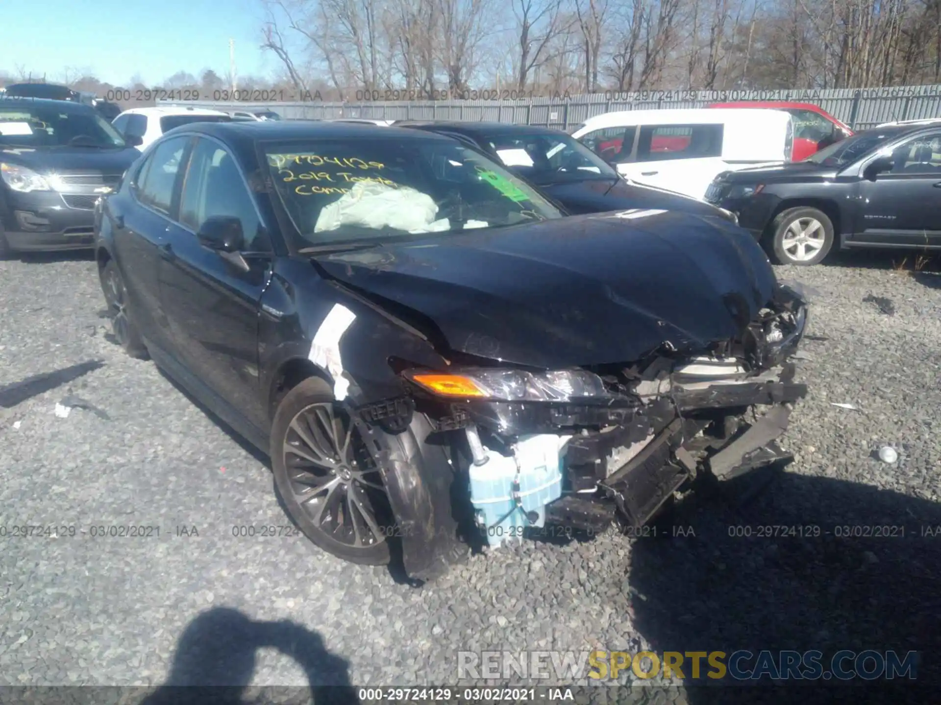 1 Photograph of a damaged car 4T1B21HK1KU518656 TOYOTA CAMRY 2019