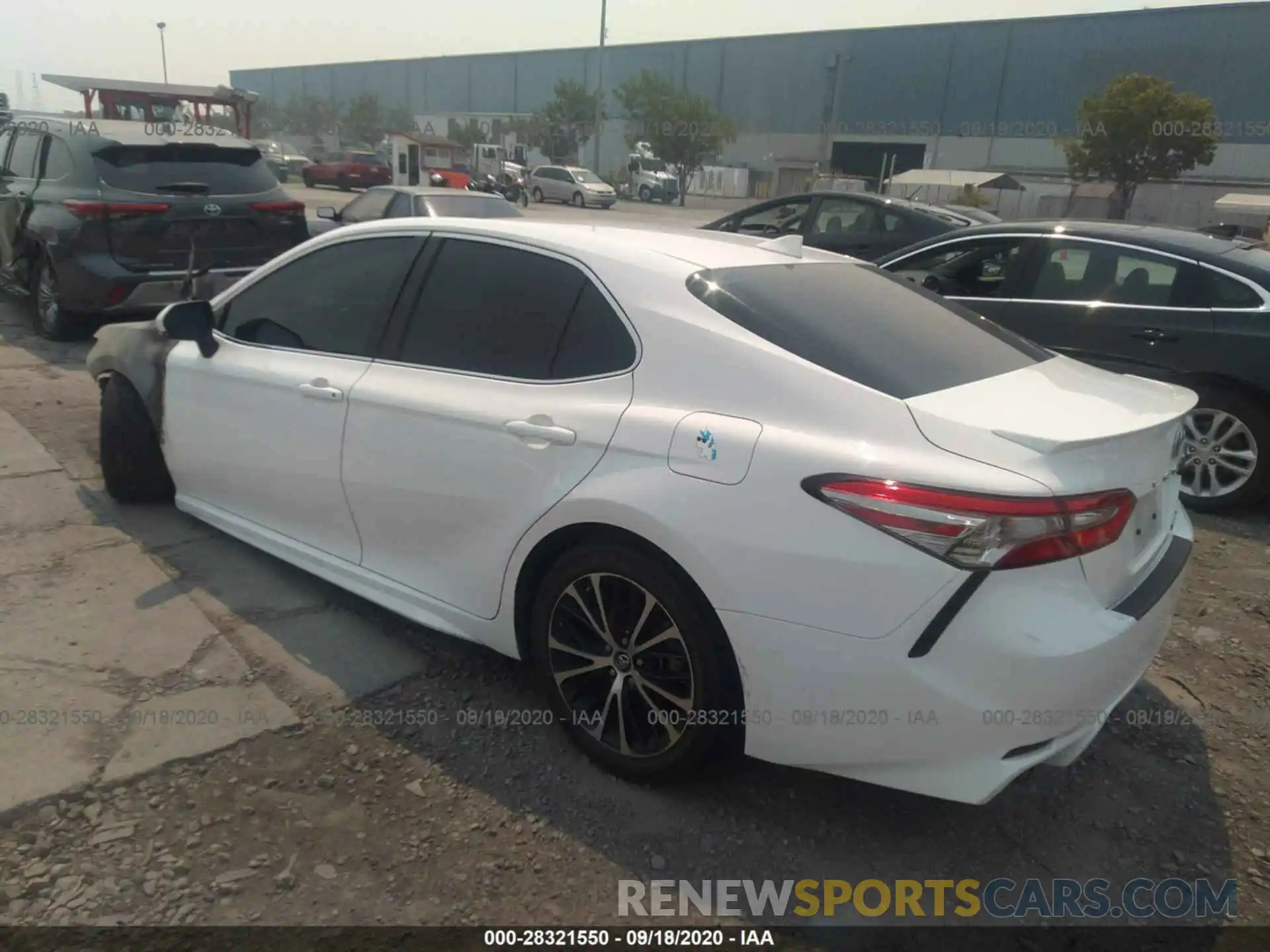 14 Photograph of a damaged car 4T1B21HK2KU011247 TOYOTA CAMRY 2019