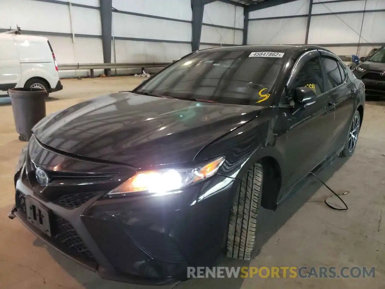 2 Photograph of a damaged car 4T1B21HK2KU011572 TOYOTA CAMRY 2019