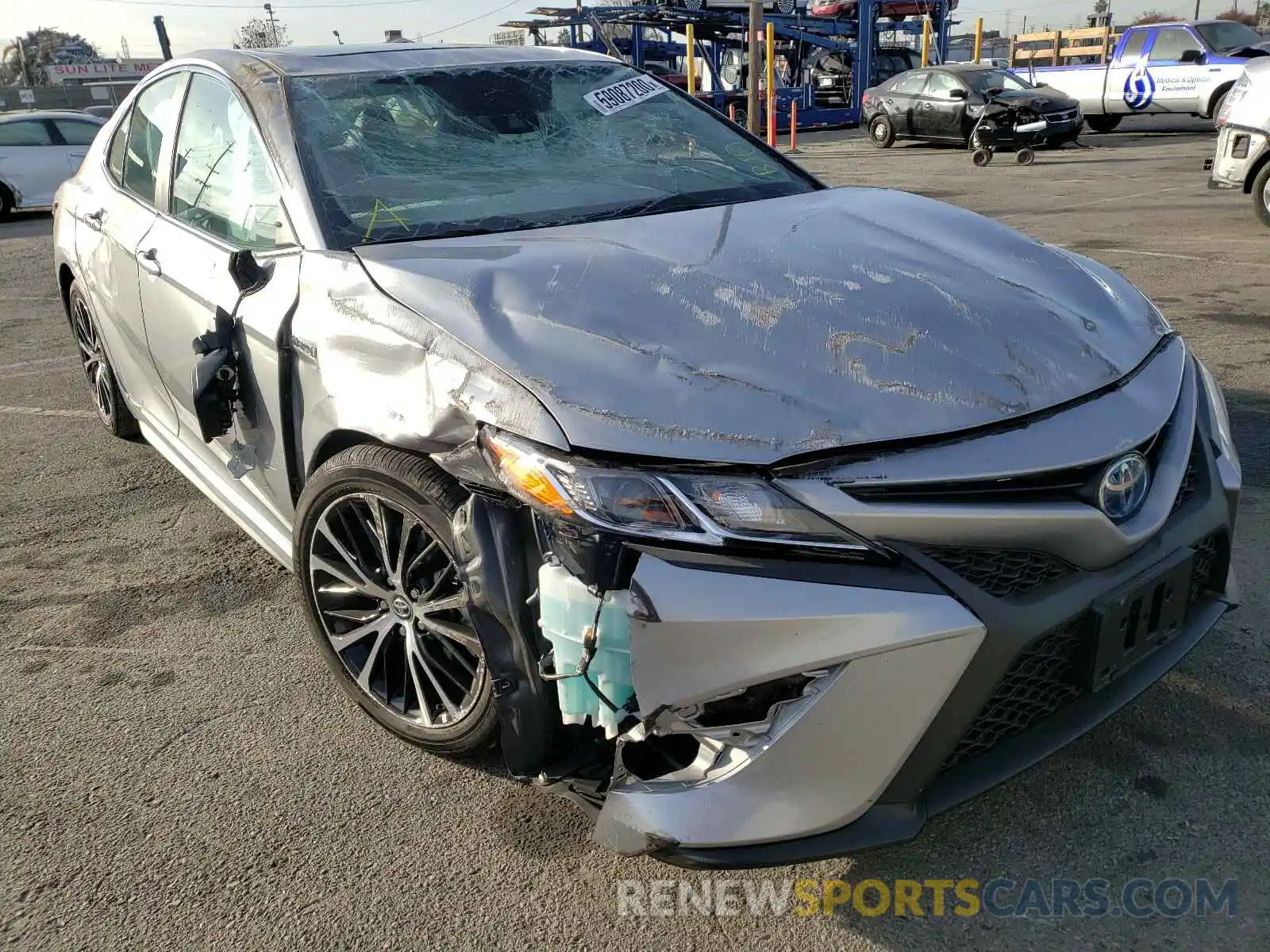 1 Photograph of a damaged car 4T1B21HK2KU012317 TOYOTA CAMRY 2019