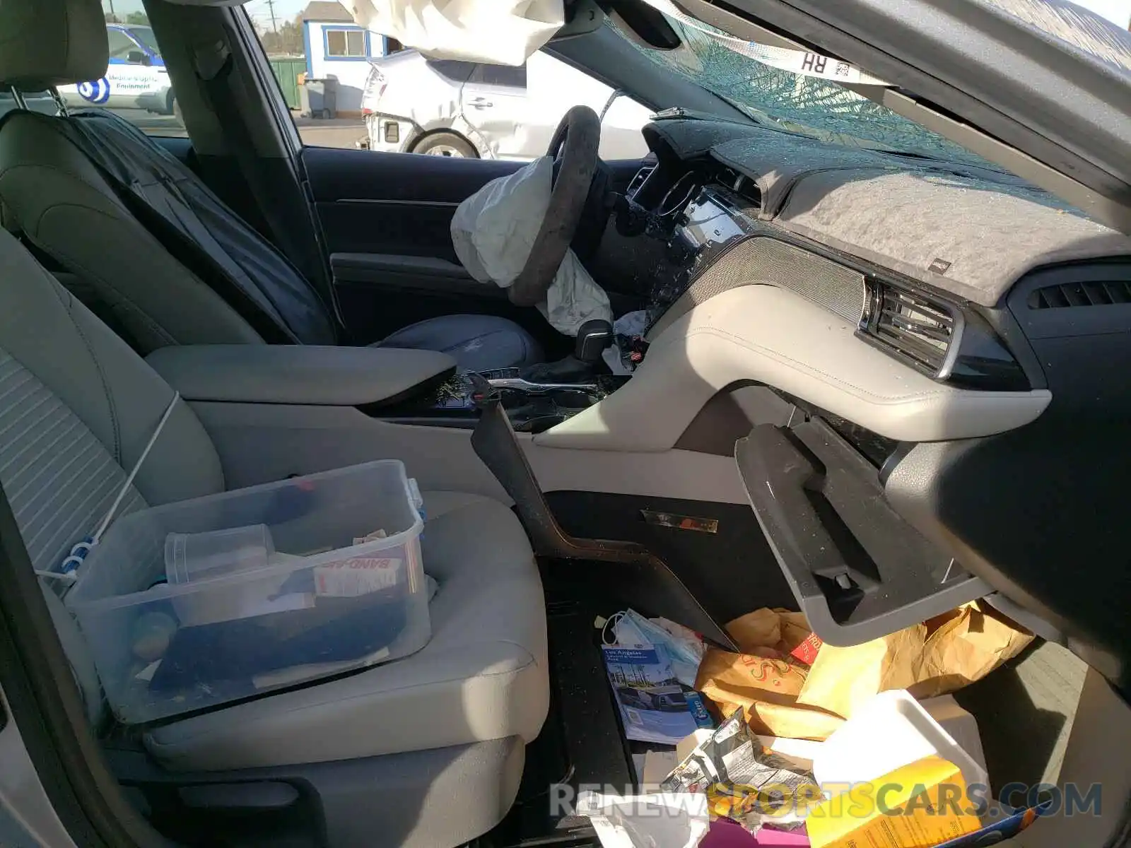 5 Photograph of a damaged car 4T1B21HK2KU012317 TOYOTA CAMRY 2019