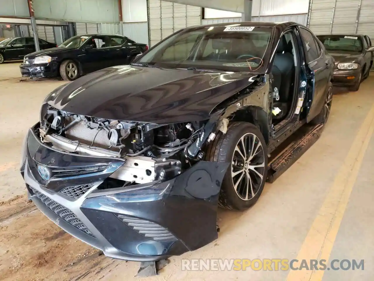 2 Фотография поврежденного автомобиля 4T1B21HK2KU012799 TOYOTA CAMRY 2019