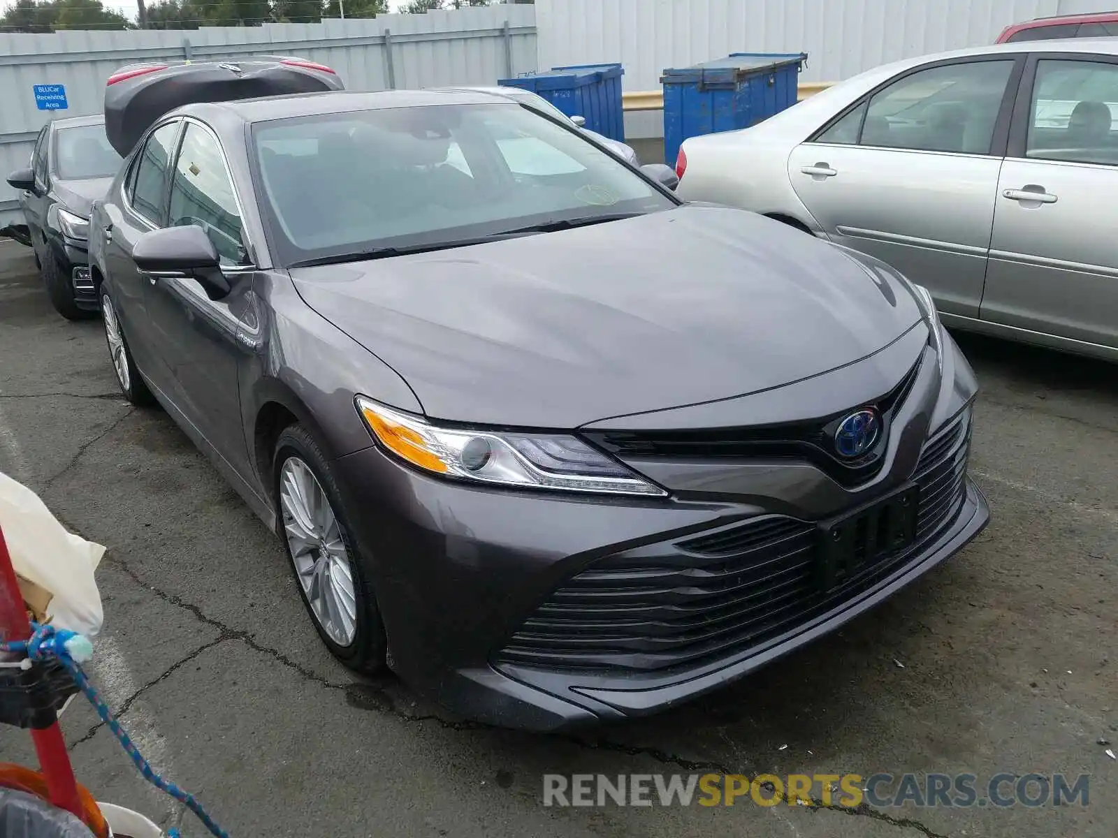 1 Photograph of a damaged car 4T1B21HK2KU013130 TOYOTA CAMRY 2019