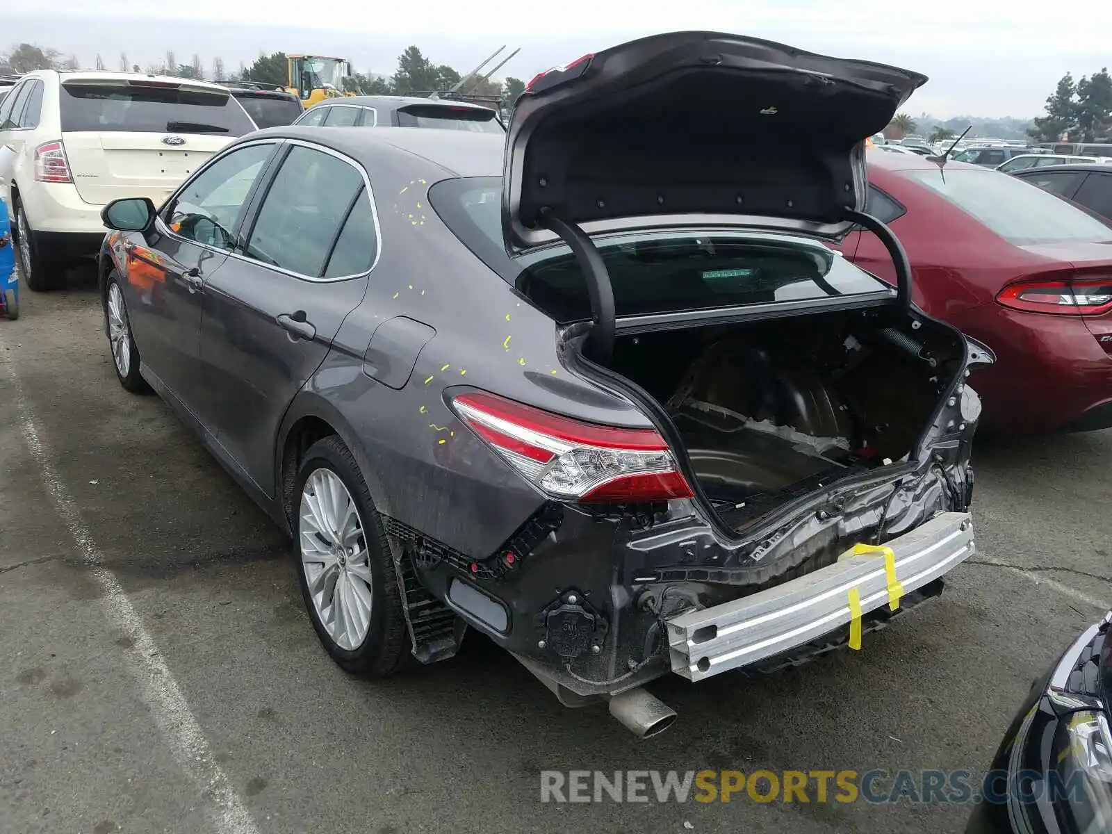 3 Photograph of a damaged car 4T1B21HK2KU013130 TOYOTA CAMRY 2019