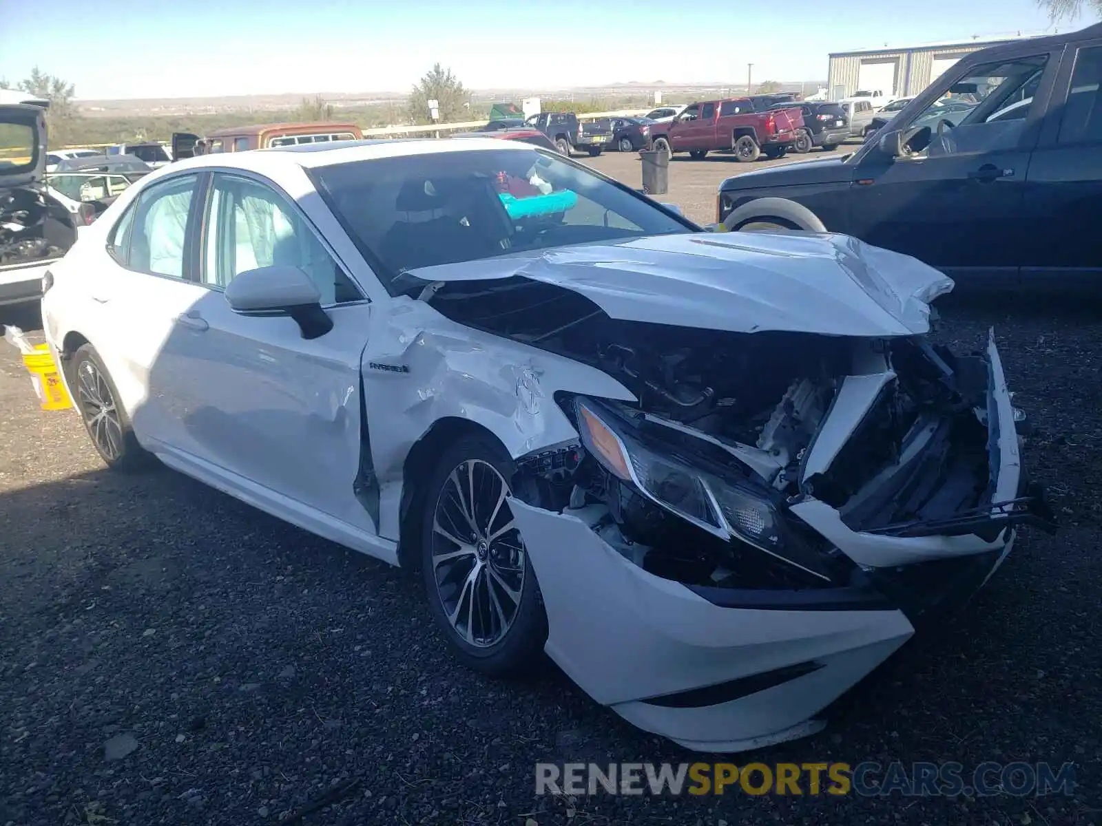 1 Photograph of a damaged car 4T1B21HK2KU511666 TOYOTA CAMRY 2019