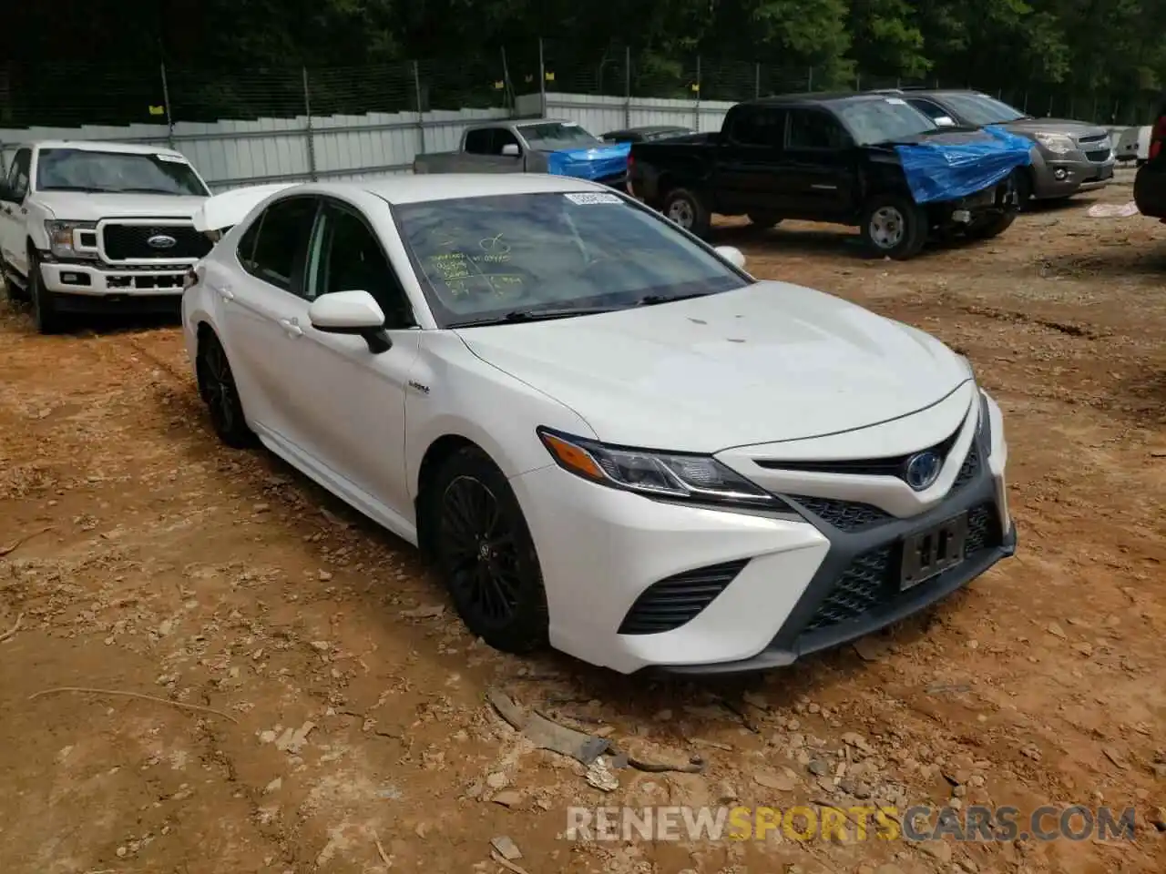 1 Photograph of a damaged car 4T1B21HK2KU515121 TOYOTA CAMRY 2019