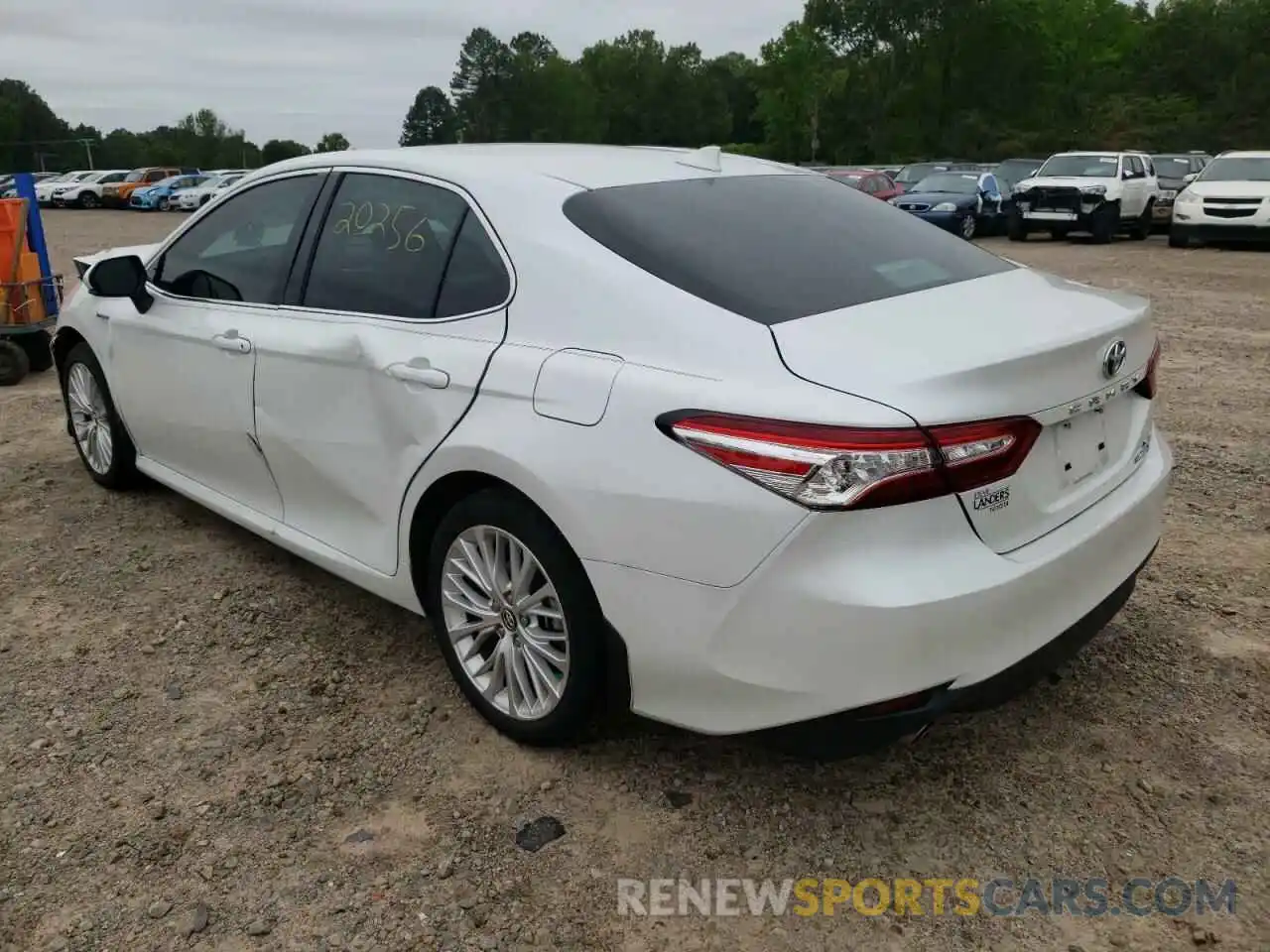 3 Фотография поврежденного автомобиля 4T1B21HK2KU518858 TOYOTA CAMRY 2019