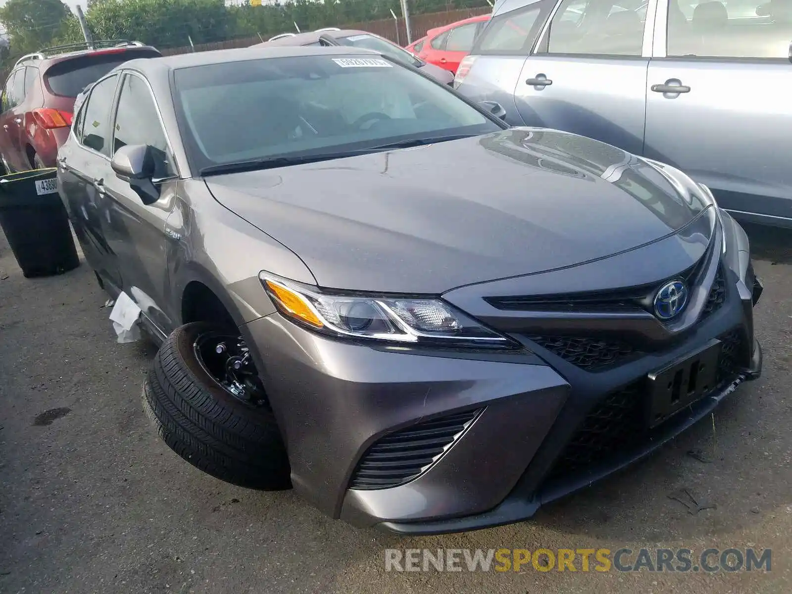 1 Photograph of a damaged car 4T1B21HK2KU519024 TOYOTA CAMRY 2019