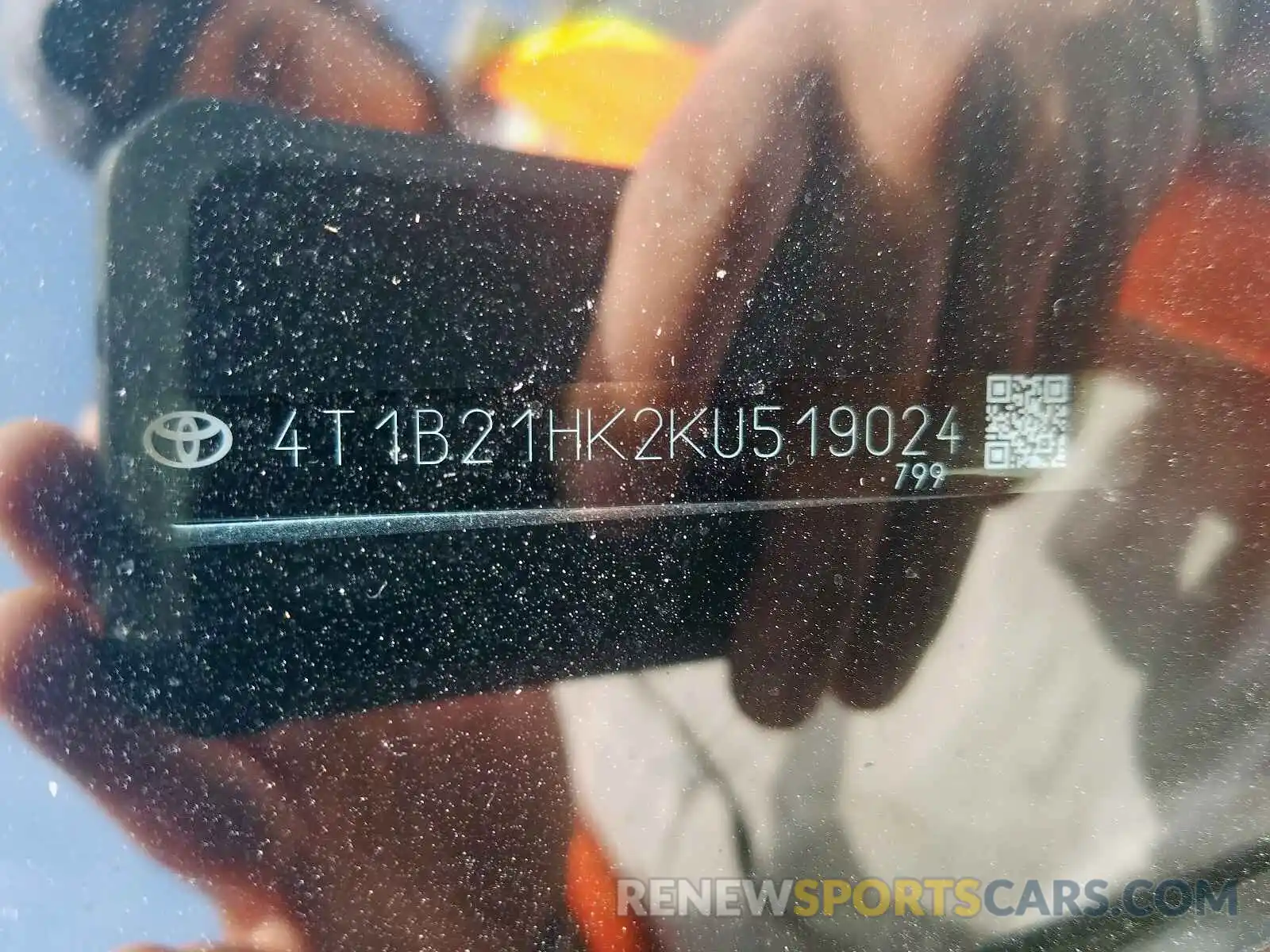 10 Photograph of a damaged car 4T1B21HK2KU519024 TOYOTA CAMRY 2019