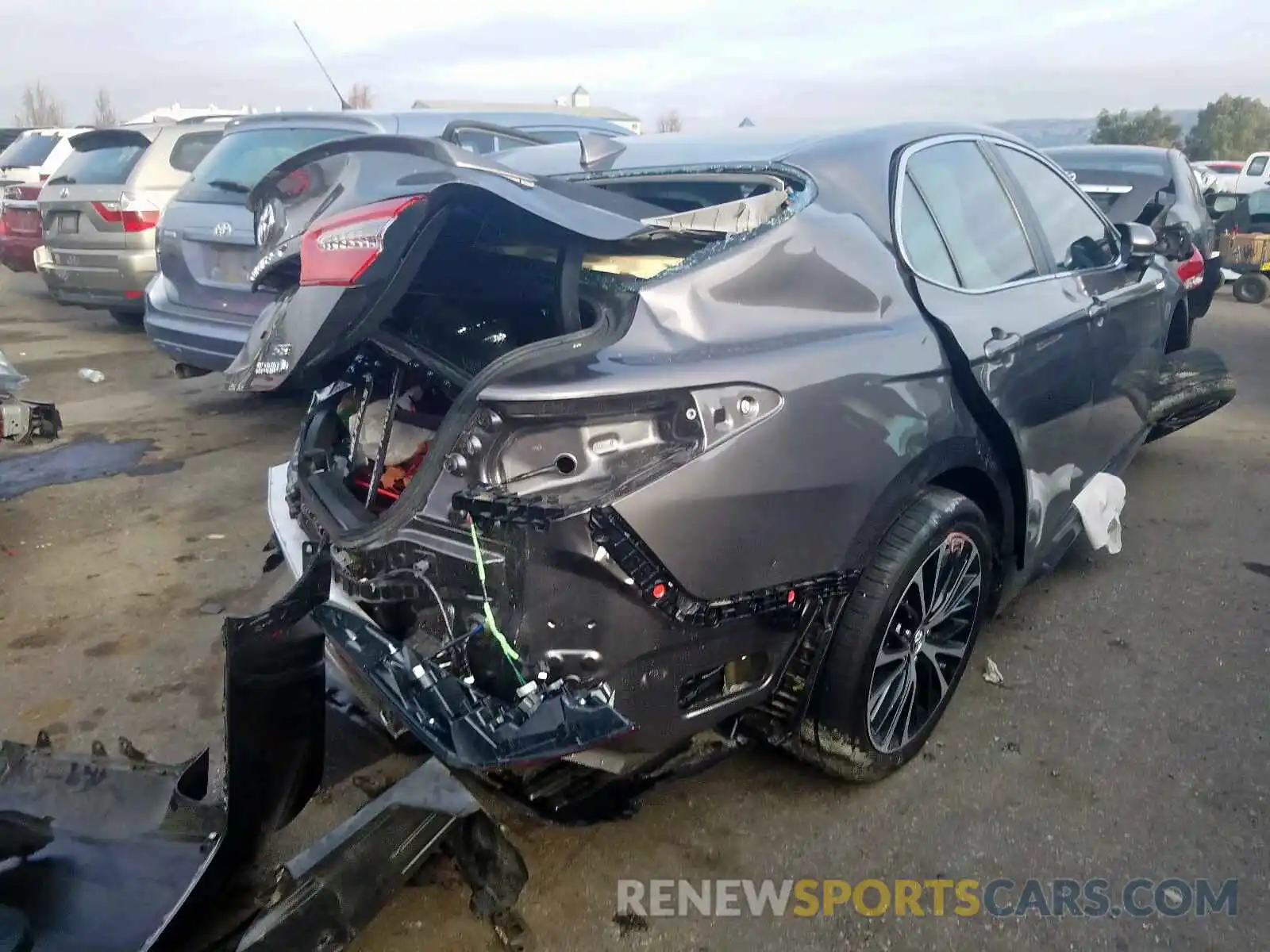 4 Photograph of a damaged car 4T1B21HK2KU519024 TOYOTA CAMRY 2019