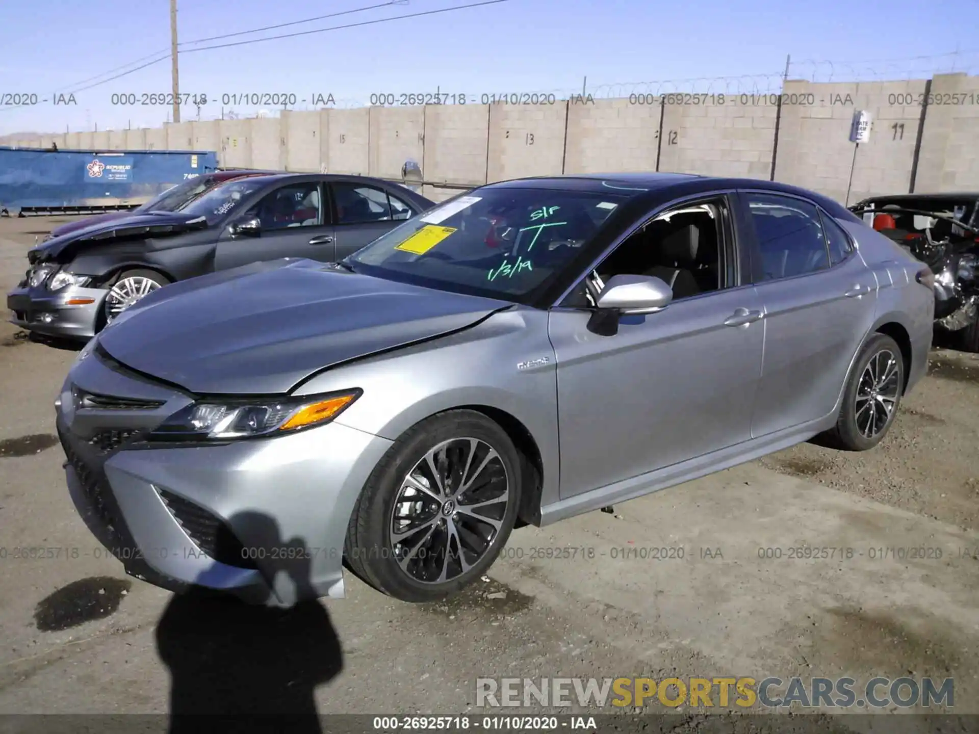 2 Photograph of a damaged car 4T1B21HK2KU520612 TOYOTA CAMRY 2019