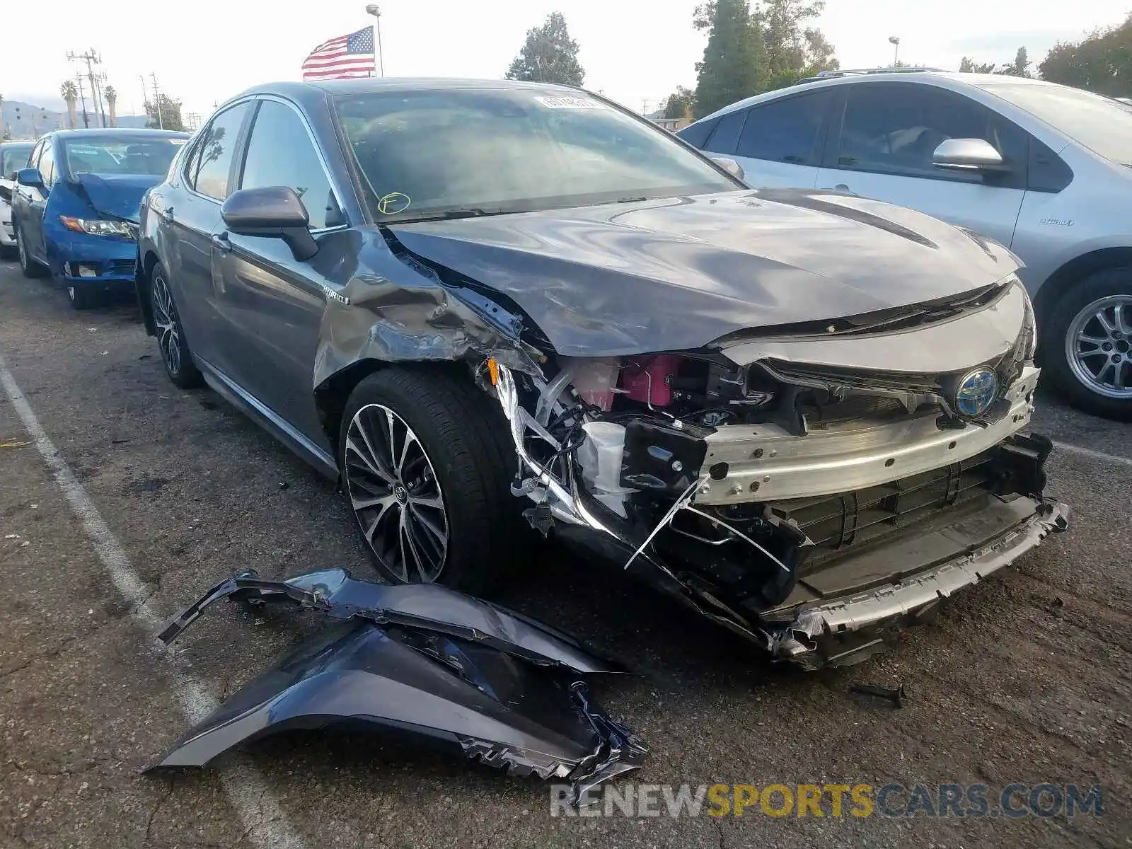 1 Photograph of a damaged car 4T1B21HK2KU521789 TOYOTA CAMRY 2019