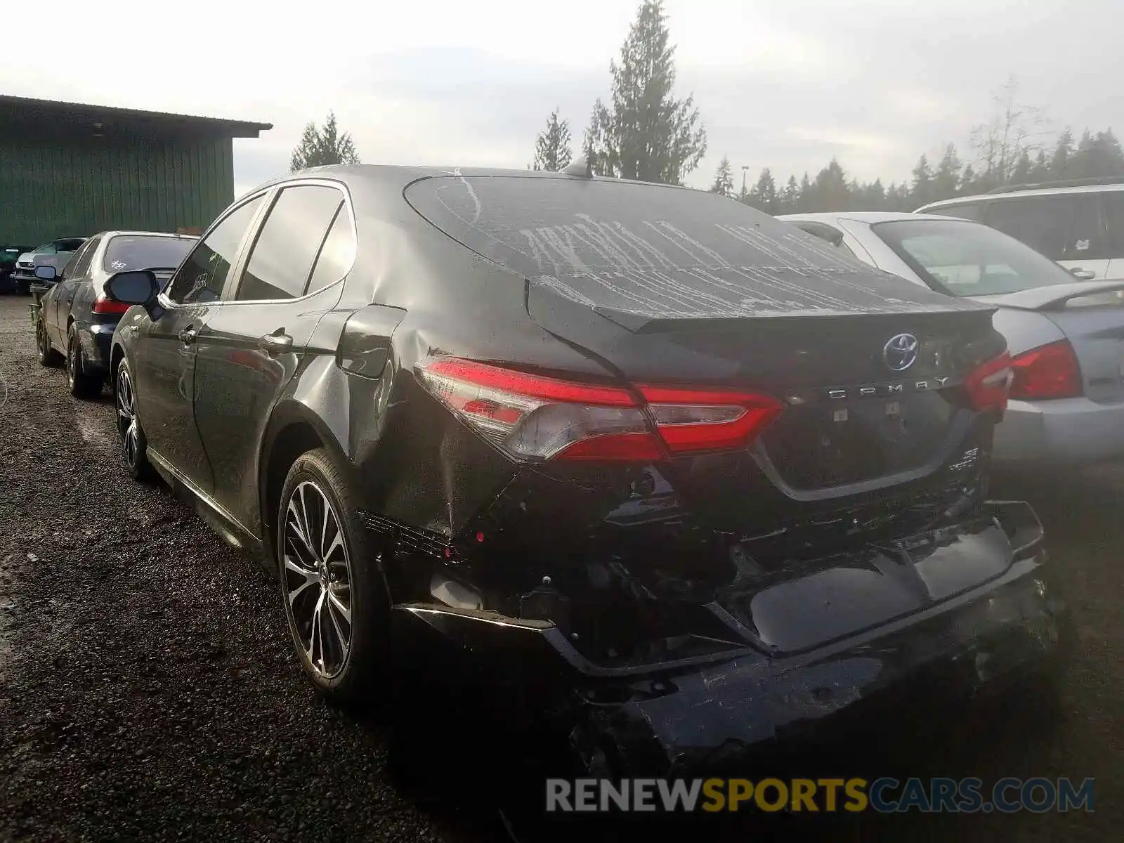 3 Photograph of a damaged car 4T1B21HK2KU521873 TOYOTA CAMRY 2019