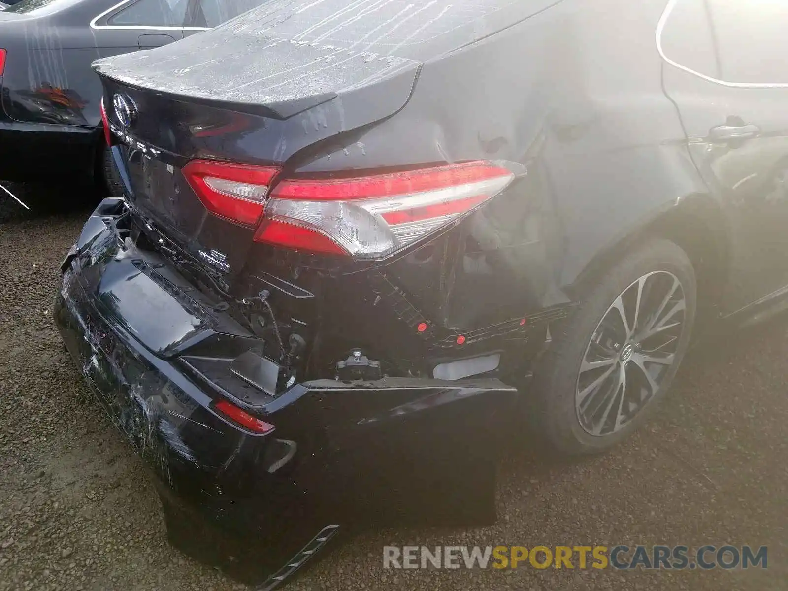 9 Photograph of a damaged car 4T1B21HK2KU521873 TOYOTA CAMRY 2019