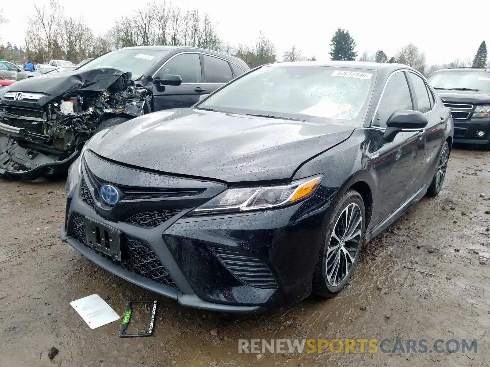 2 Photograph of a damaged car 4T1B21HK3KU009961 TOYOTA CAMRY 2019