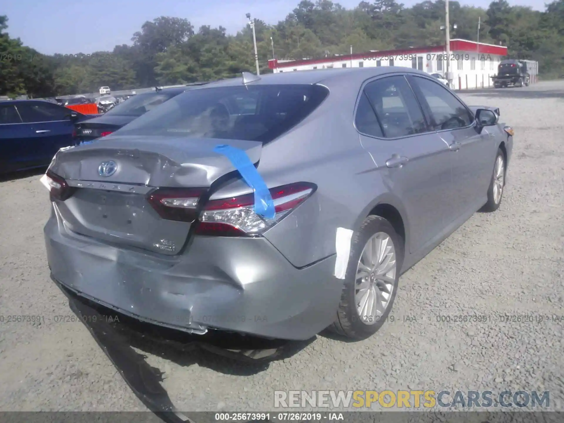 4 Photograph of a damaged car 4T1B21HK3KU010821 TOYOTA CAMRY 2019