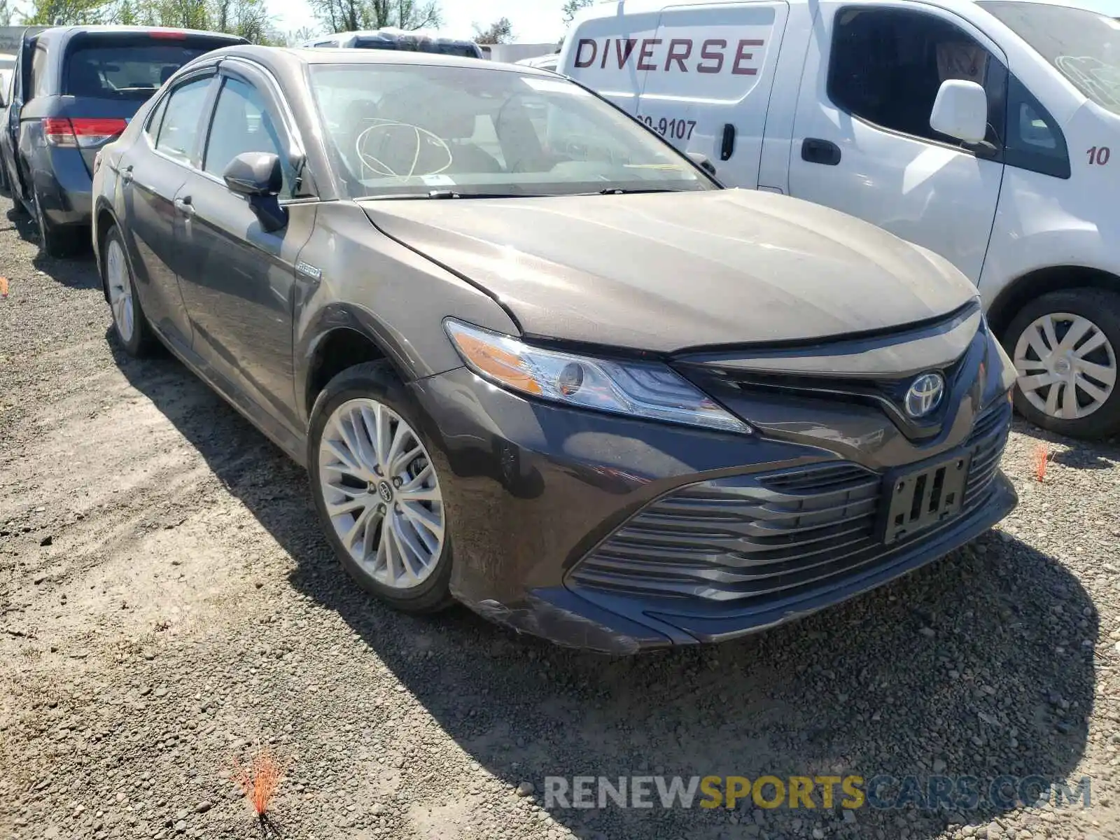 1 Photograph of a damaged car 4T1B21HK3KU013086 TOYOTA CAMRY 2019