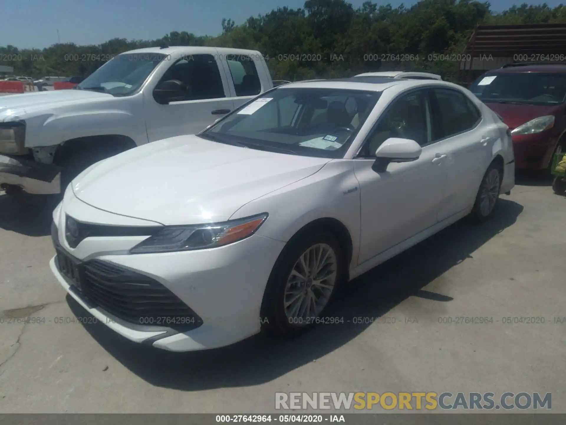 2 Photograph of a damaged car 4T1B21HK3KU014187 TOYOTA CAMRY 2019